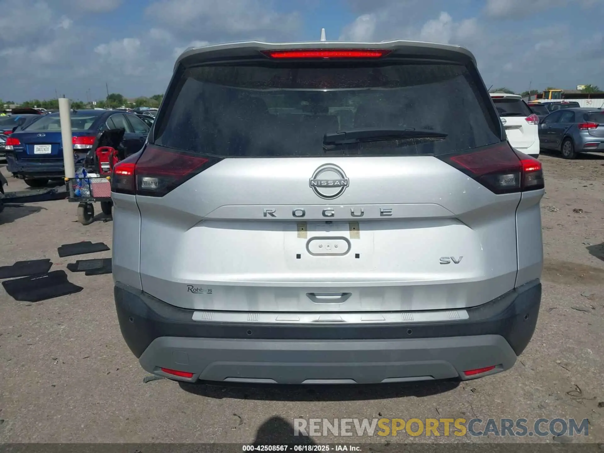 17 Photograph of a damaged car 5N1BT3BA3PC911323 NISSAN ROGUE 2023