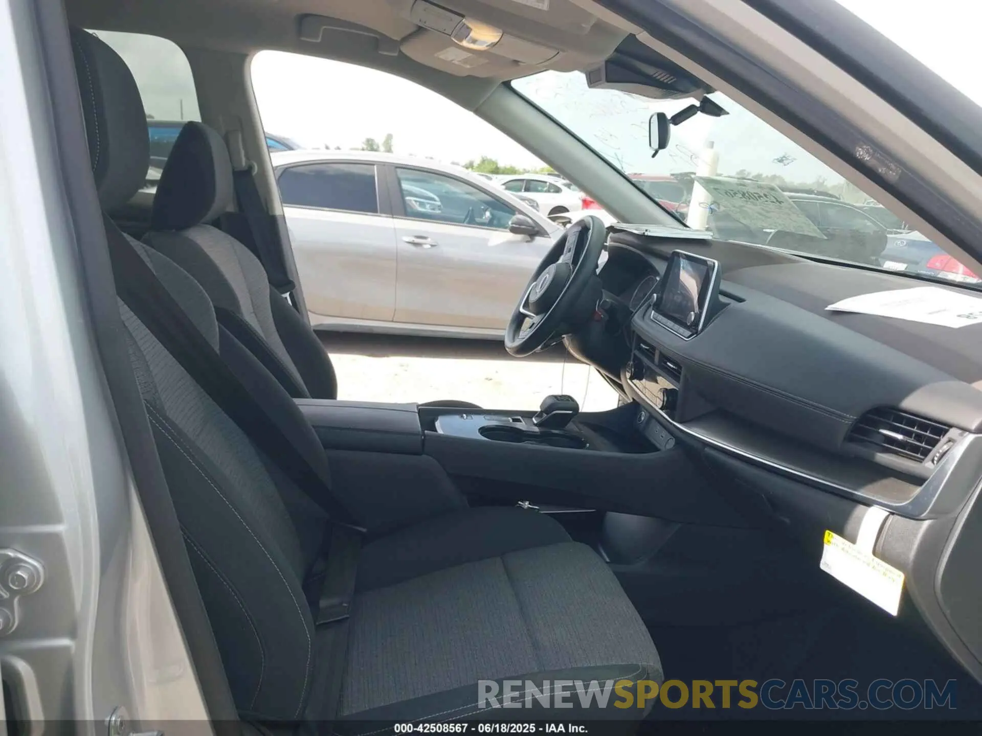5 Photograph of a damaged car 5N1BT3BA3PC911323 NISSAN ROGUE 2023