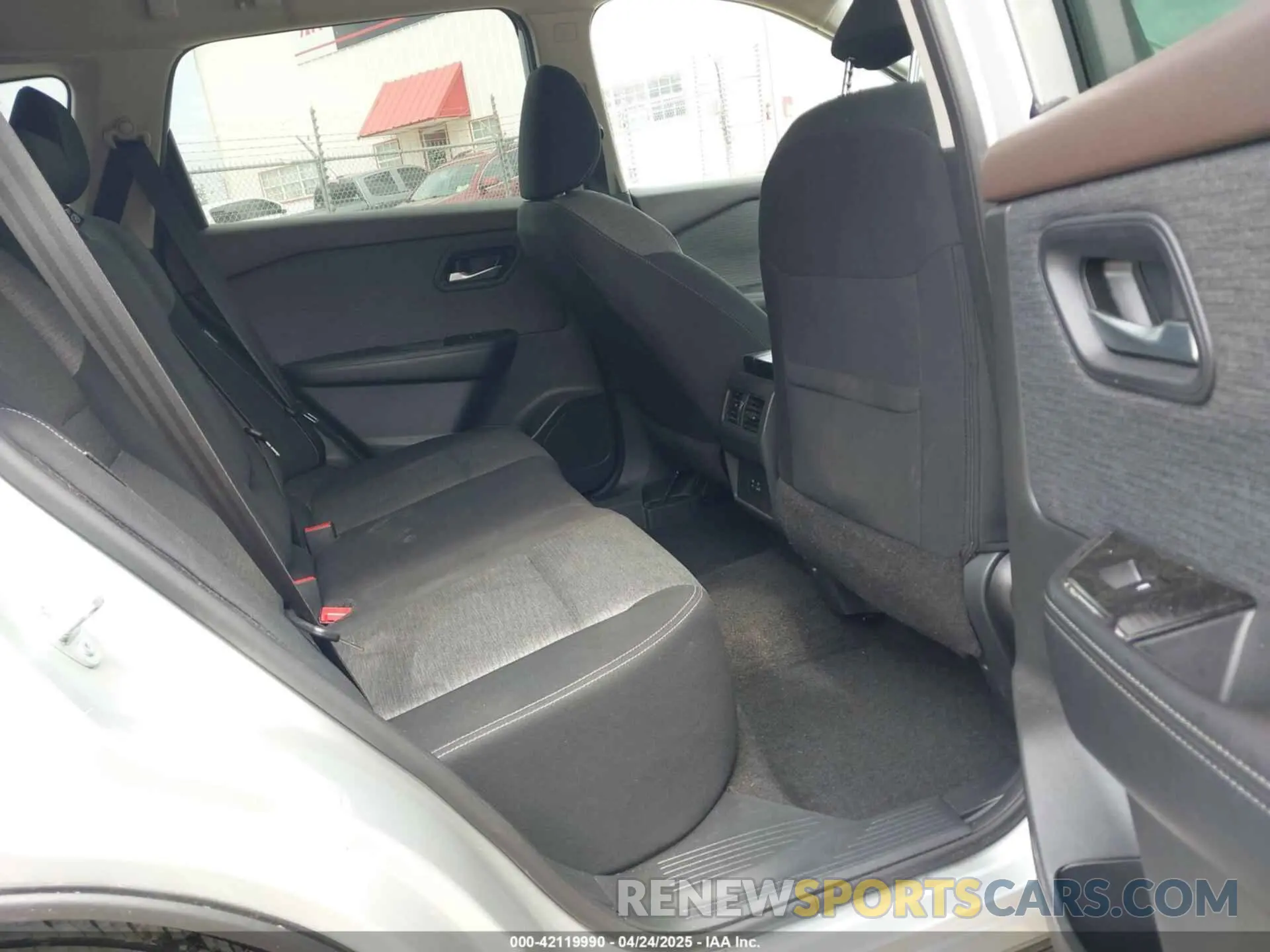 8 Photograph of a damaged car 5N1BT3BA3PC936125 NISSAN ROGUE 2023