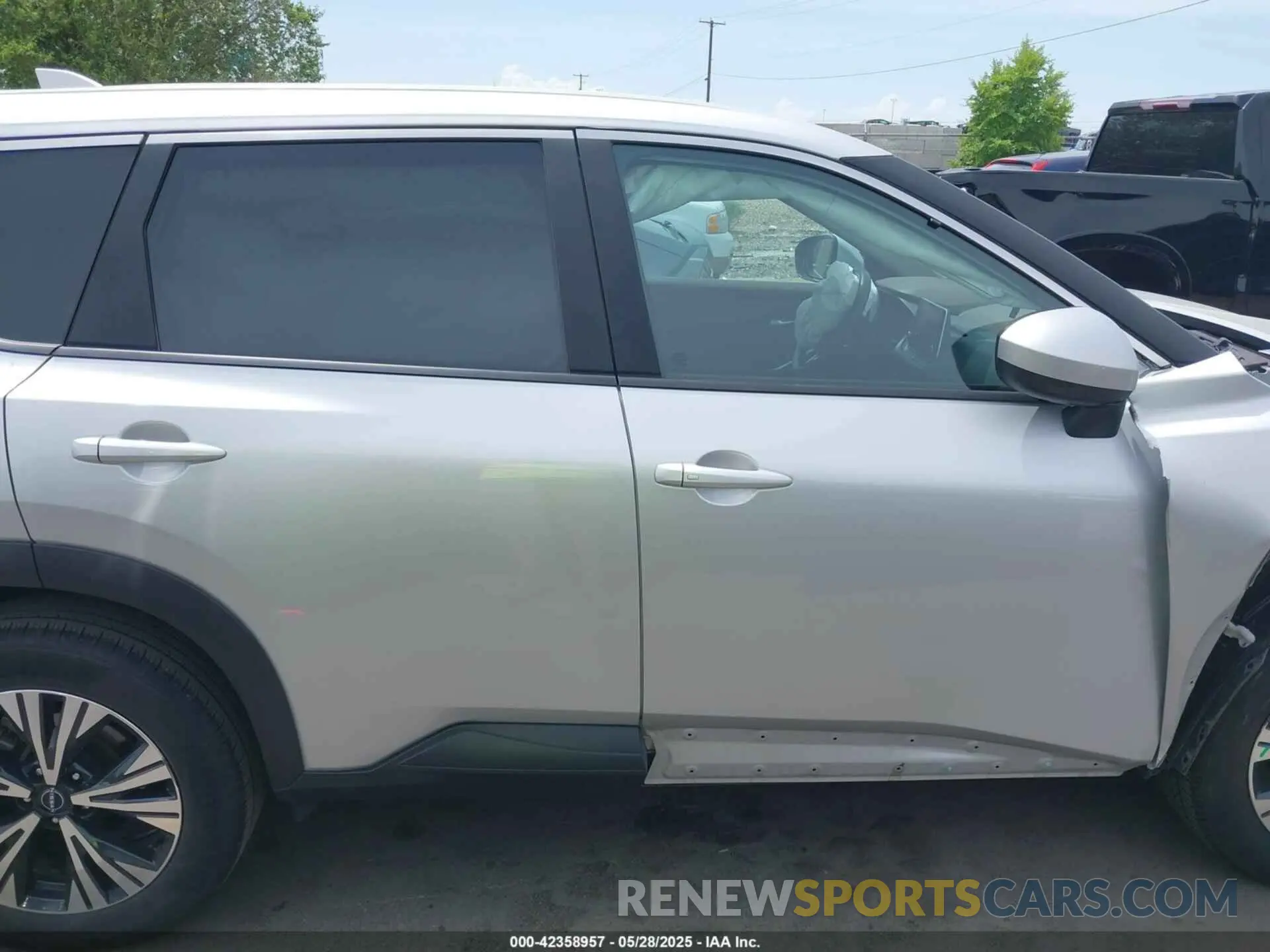 13 Photograph of a damaged car 5N1BT3BA3PC945780 NISSAN ROGUE 2023