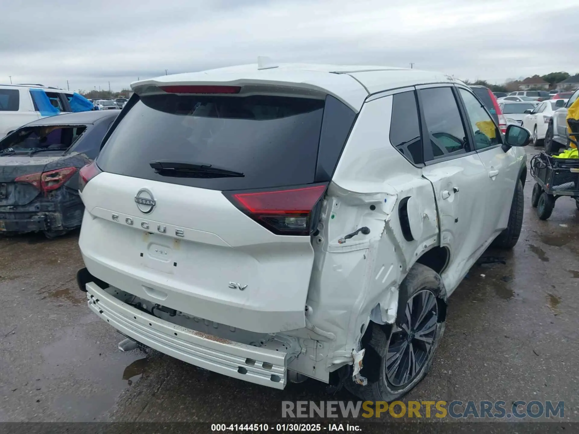 4 Photograph of a damaged car 5N1BT3BA4PC679508 NISSAN ROGUE 2023