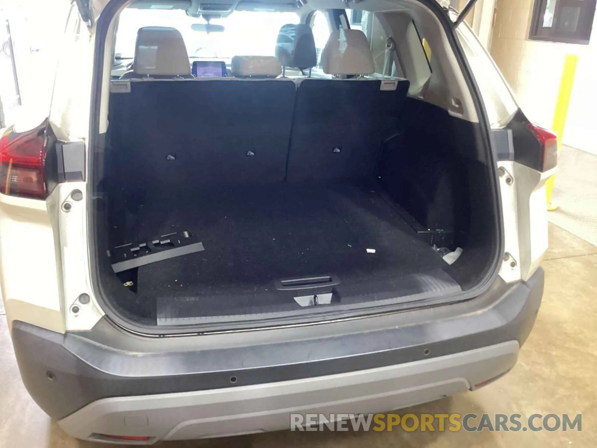 26 Photograph of a damaged car 5N1BT3BA4PC778894 NISSAN ROGUE 2023