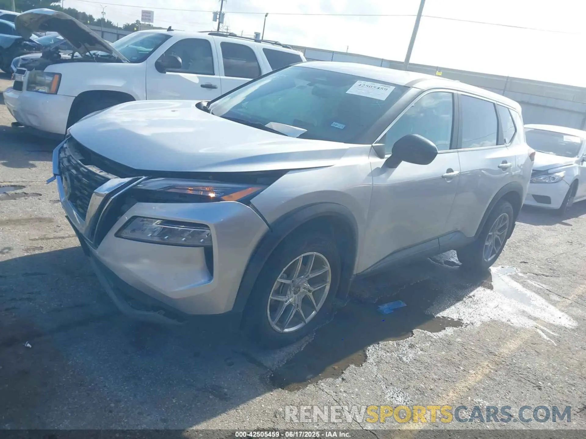 2 Photograph of a damaged car 5N1BT3BA6PC786348 NISSAN ROGUE 2023