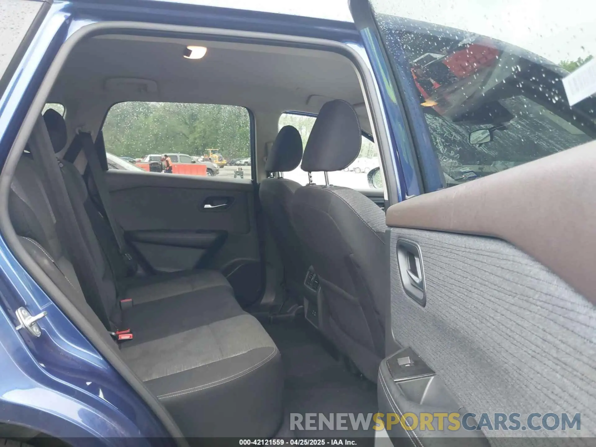 8 Photograph of a damaged car 5N1BT3BA6PC808770 NISSAN ROGUE 2023