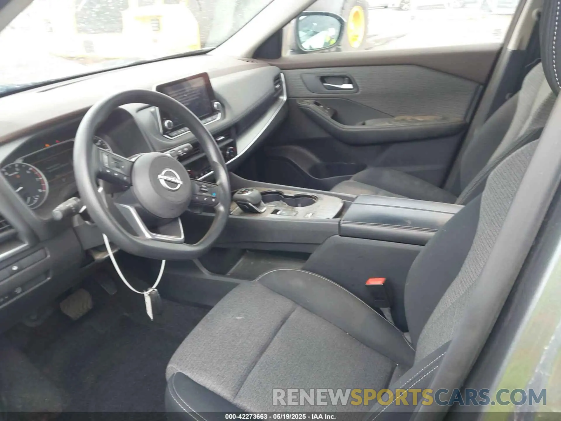 5 Photograph of a damaged car 5N1BT3BA6PC837086 NISSAN ROGUE 2023