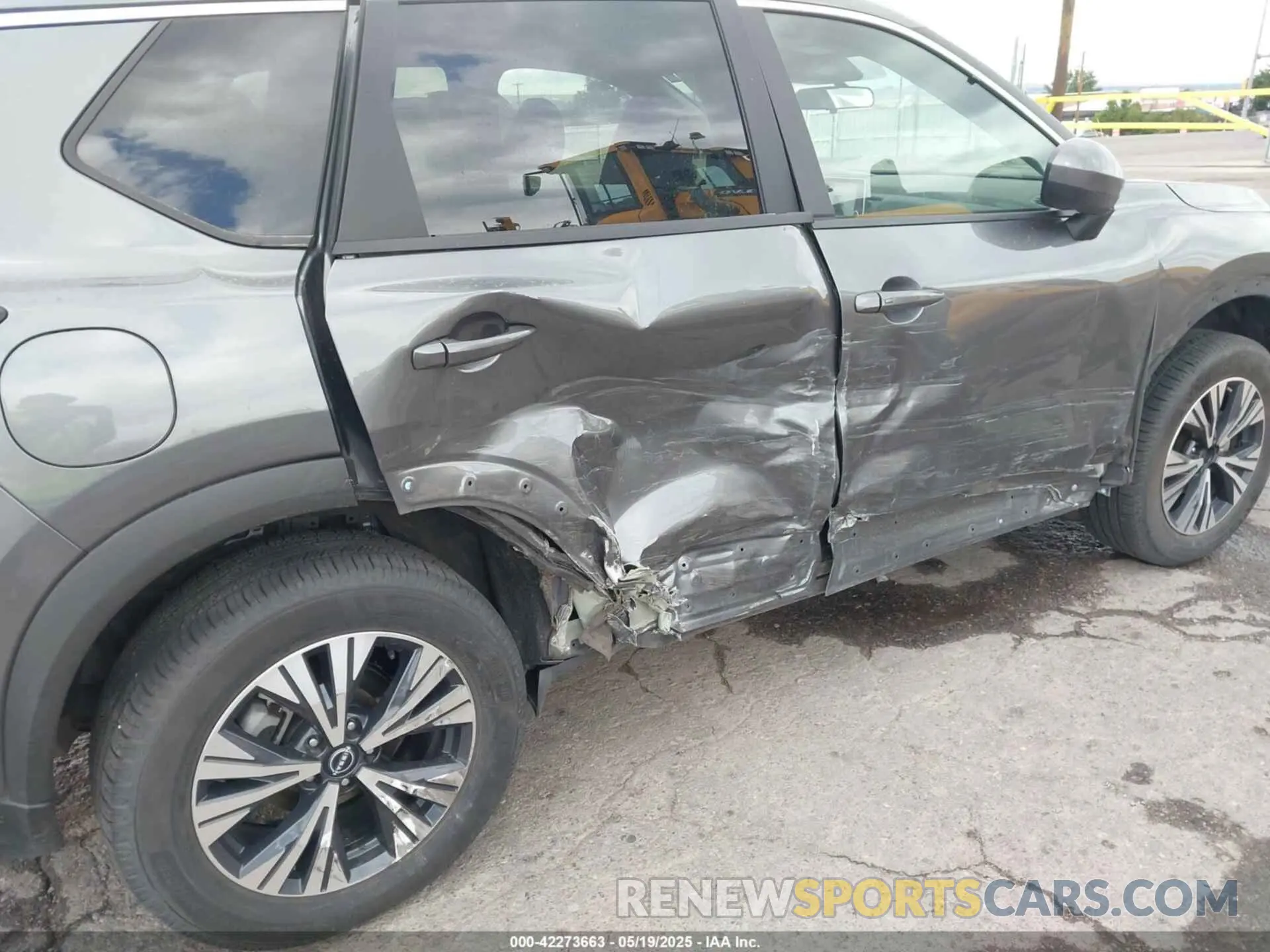 6 Photograph of a damaged car 5N1BT3BA6PC837086 NISSAN ROGUE 2023