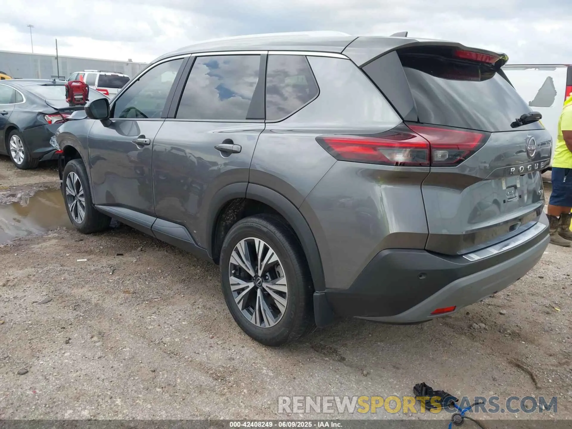 3 Photograph of a damaged car 5N1BT3BA6PC906990 NISSAN ROGUE 2023