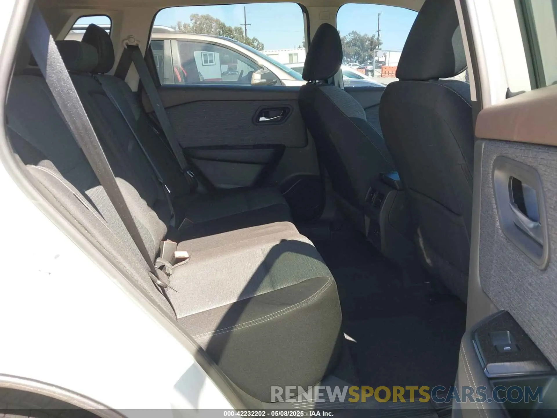 8 Photograph of a damaged car 5N1BT3BA7PC759286 NISSAN ROGUE 2023