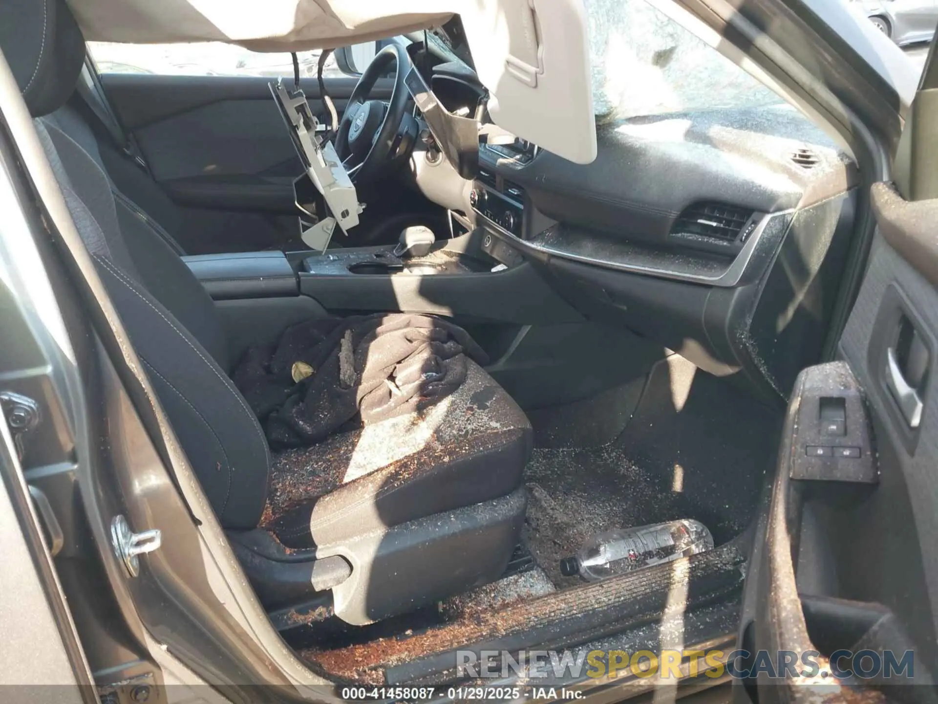 5 Photograph of a damaged car 5N1BT3BA7PC846198 NISSAN ROGUE 2023
