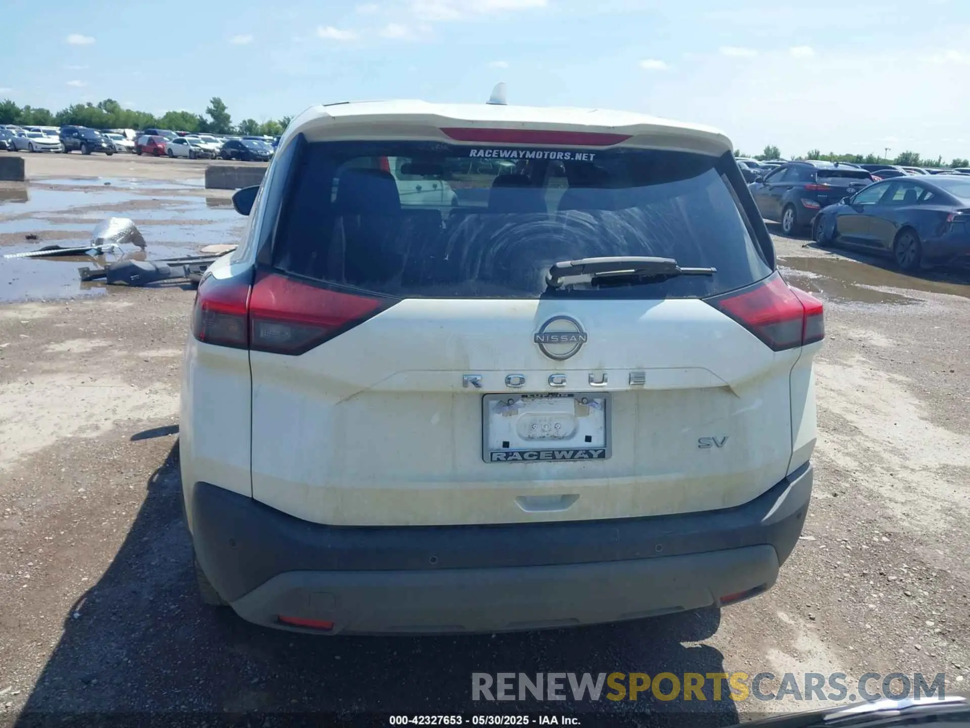 17 Photograph of a damaged car 5N1BT3BA7PC926195 NISSAN ROGUE 2023