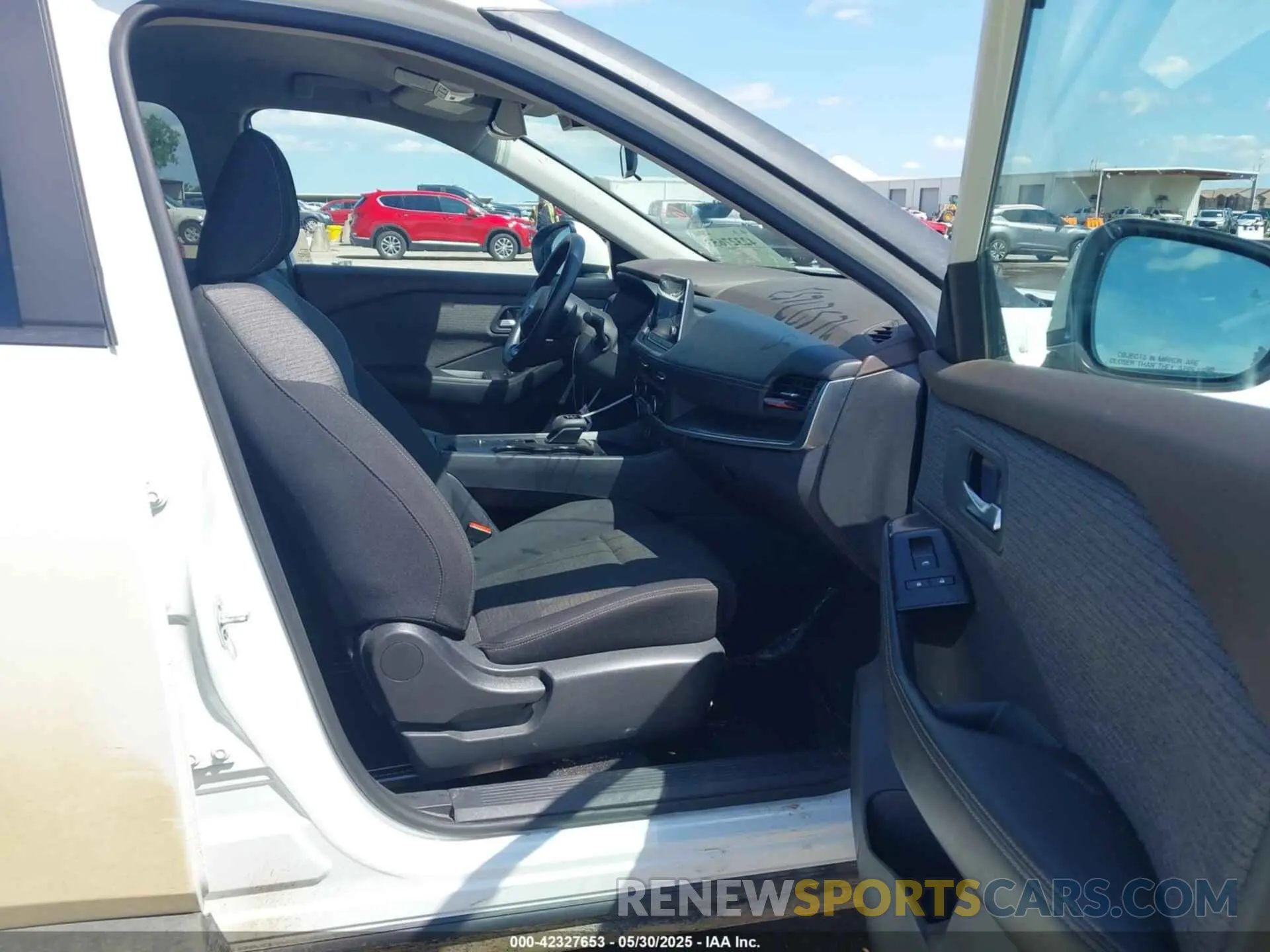 5 Photograph of a damaged car 5N1BT3BA7PC926195 NISSAN ROGUE 2023
