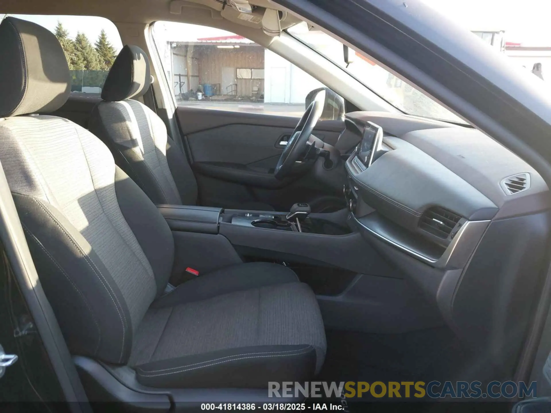 5 Photograph of a damaged car 5N1BT3BA8PC895796 NISSAN ROGUE 2023
