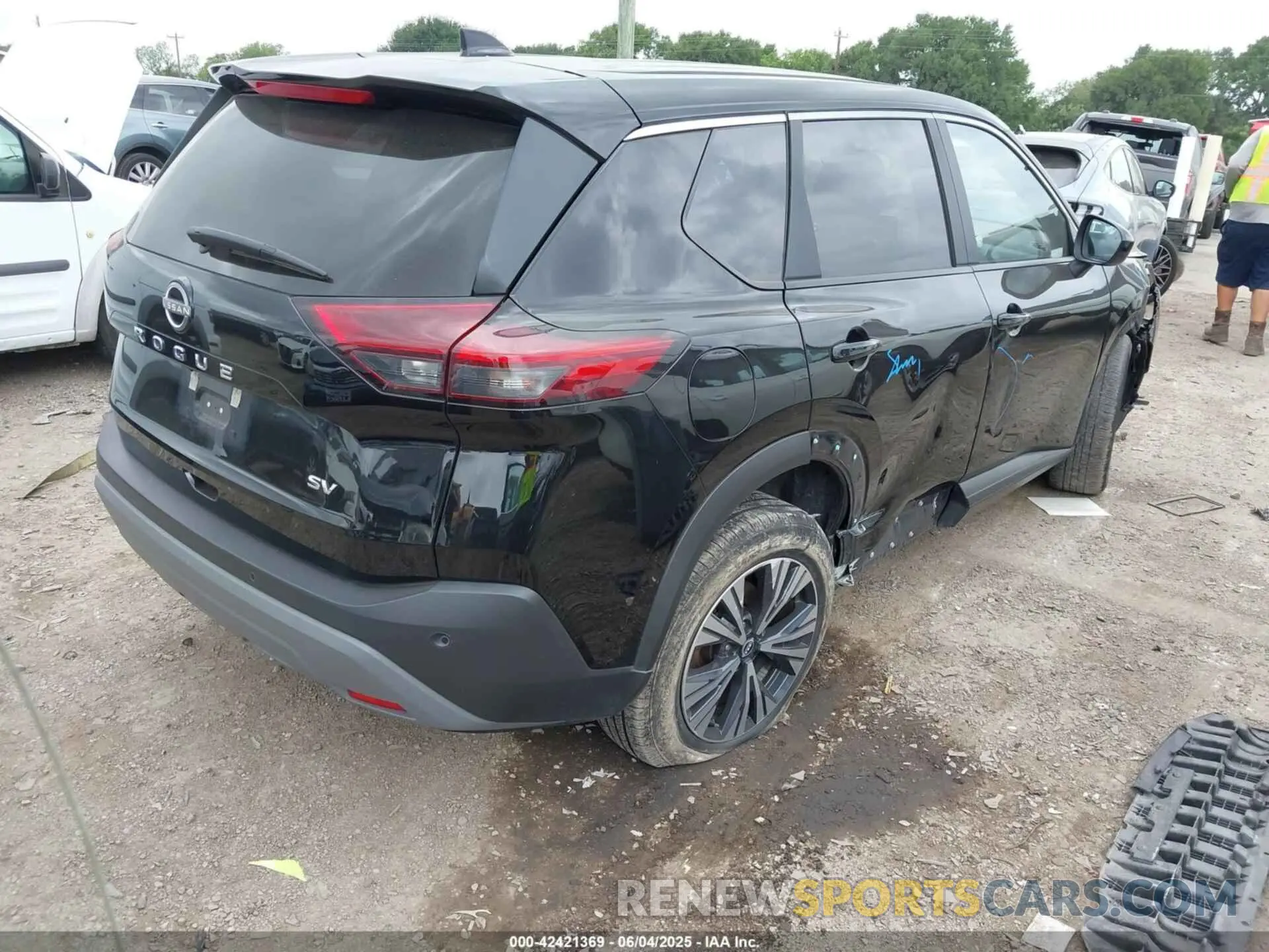 4 Photograph of a damaged car 5N1BT3BA8PC904755 NISSAN ROGUE 2023
