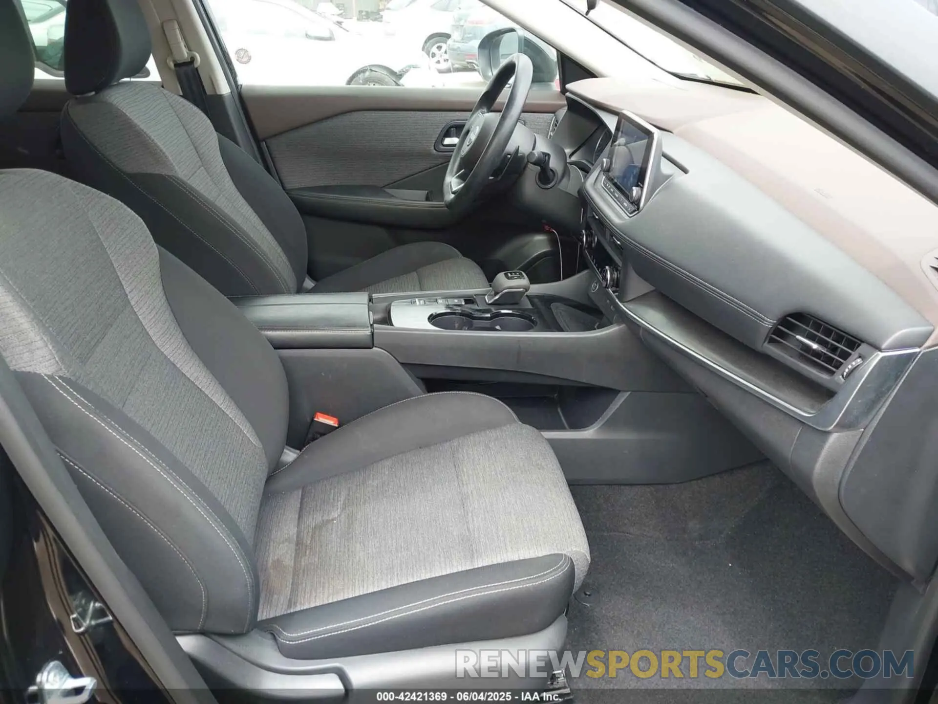 5 Photograph of a damaged car 5N1BT3BA8PC904755 NISSAN ROGUE 2023