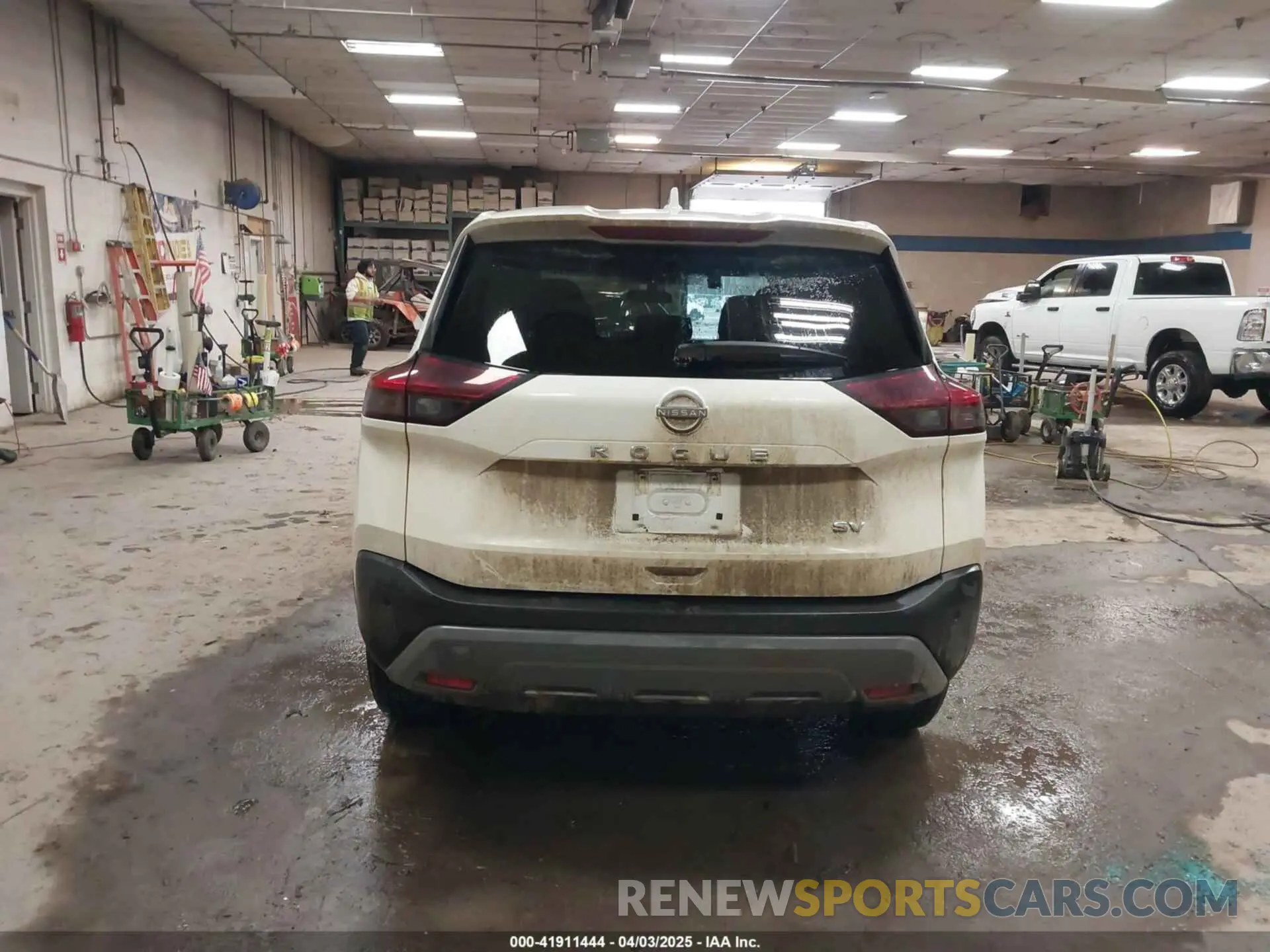 16 Photograph of a damaged car 5N1BT3BA8PC927775 NISSAN ROGUE 2023