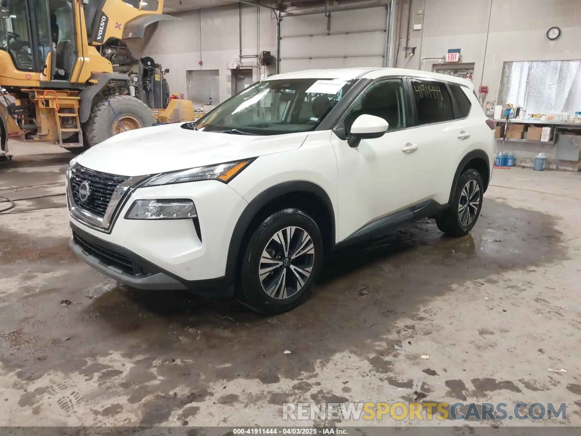 2 Photograph of a damaged car 5N1BT3BA8PC927775 NISSAN ROGUE 2023