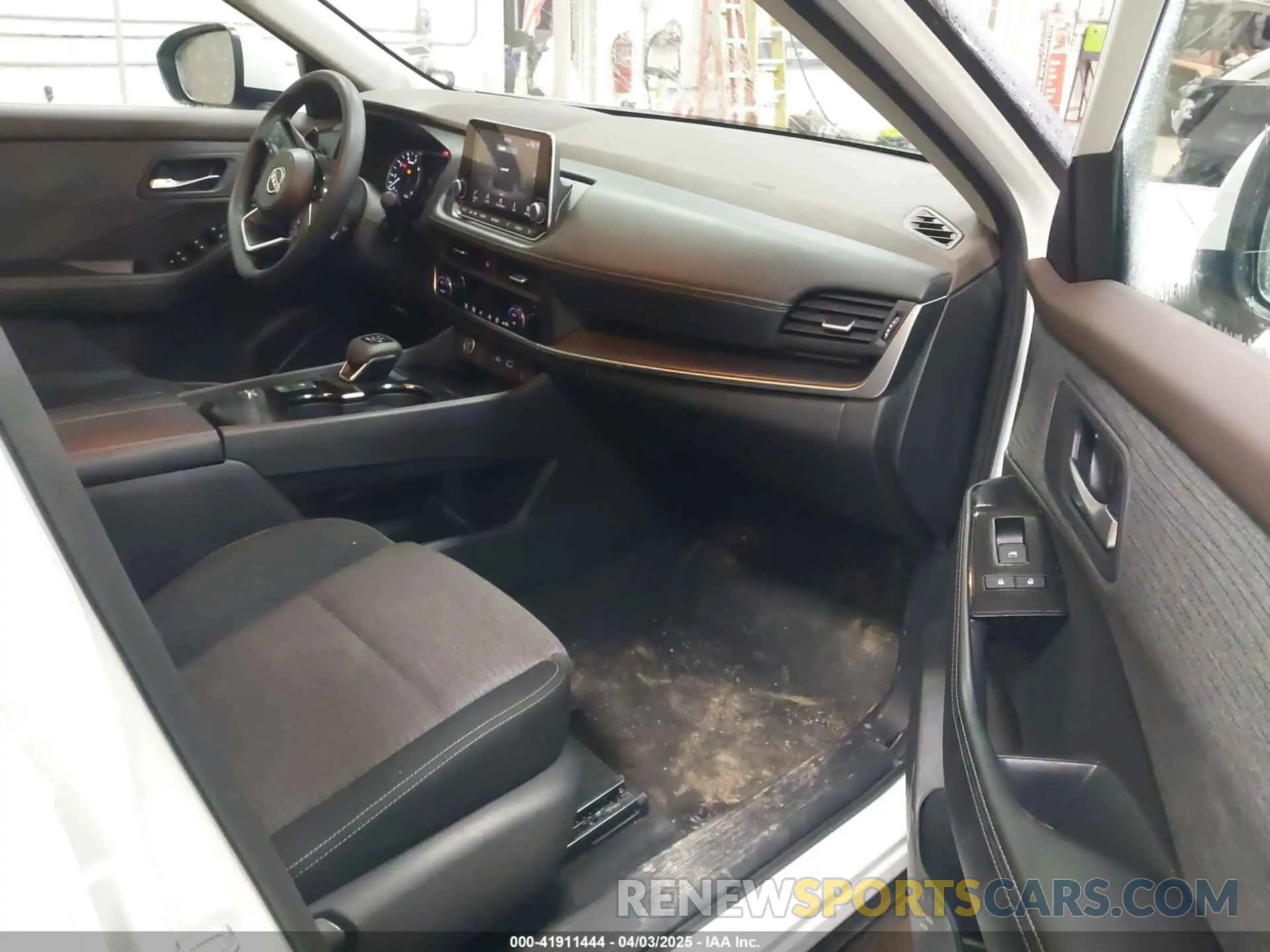 5 Photograph of a damaged car 5N1BT3BA8PC927775 NISSAN ROGUE 2023