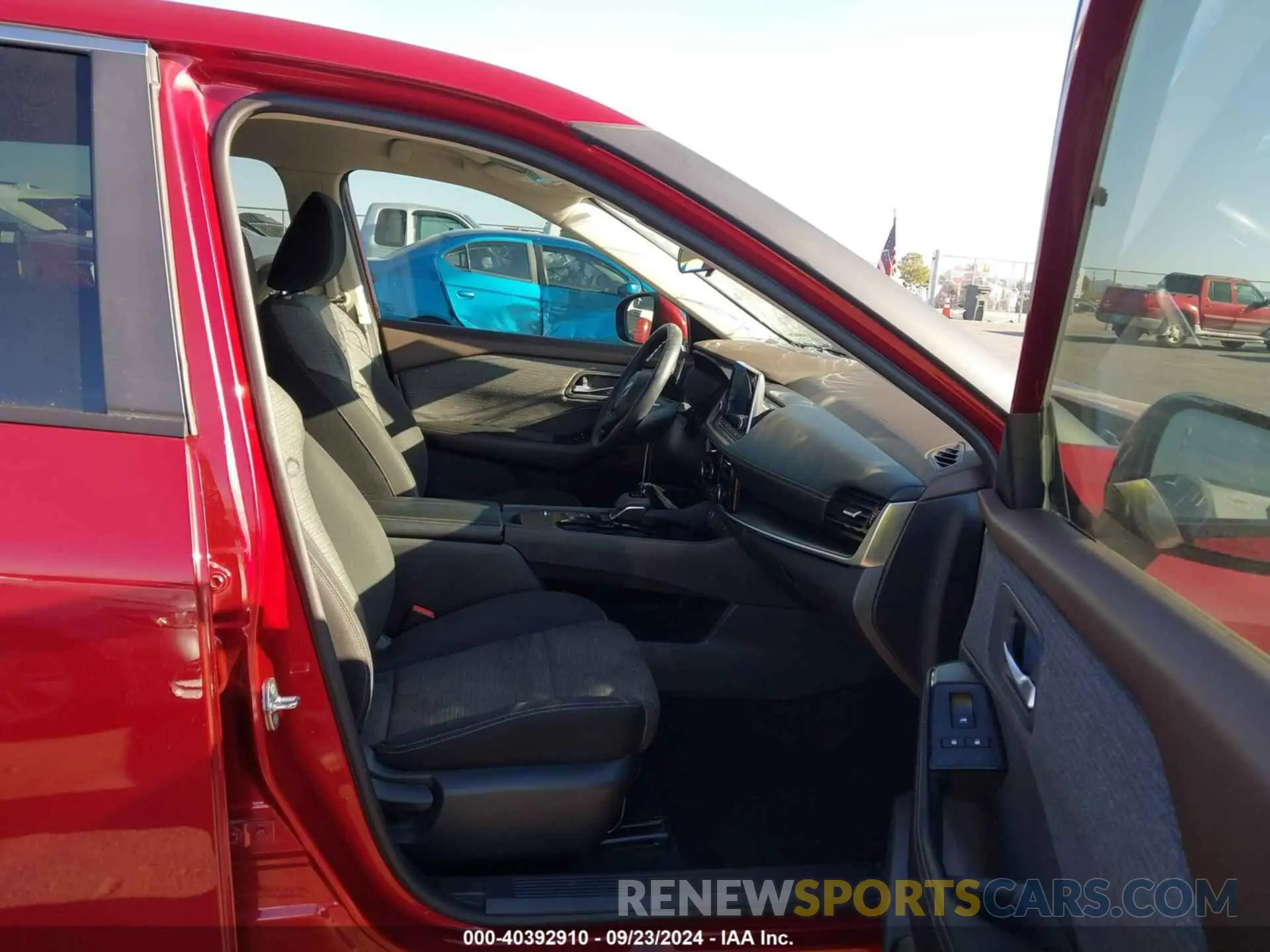 5 Photograph of a damaged car 5N1BT3BA9PC684932 NISSAN ROGUE 2023