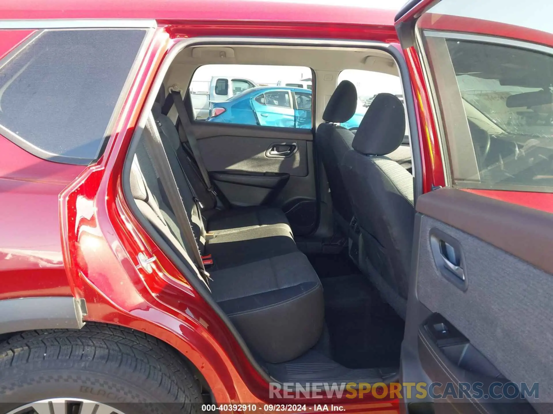 8 Photograph of a damaged car 5N1BT3BA9PC684932 NISSAN ROGUE 2023