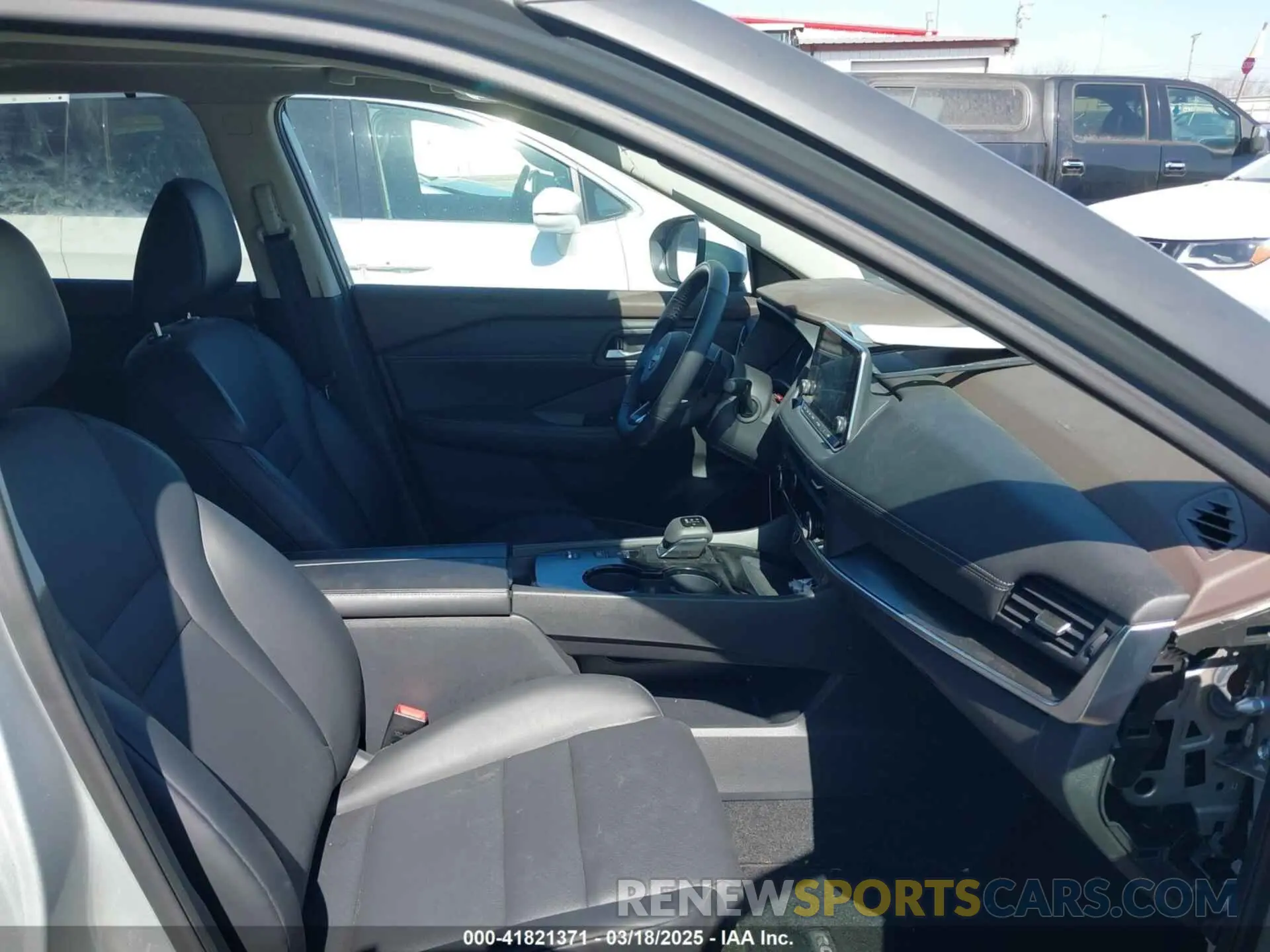 5 Photograph of a damaged car 5N1BT3BA9PC878215 NISSAN ROGUE 2023