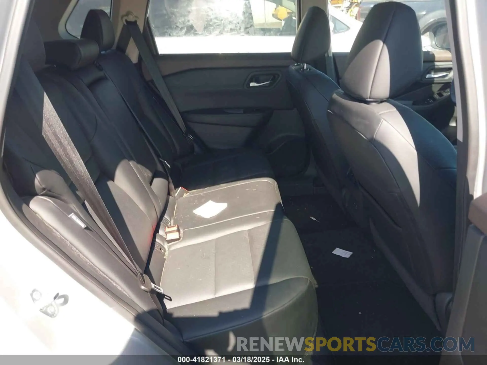 8 Photograph of a damaged car 5N1BT3BA9PC878215 NISSAN ROGUE 2023