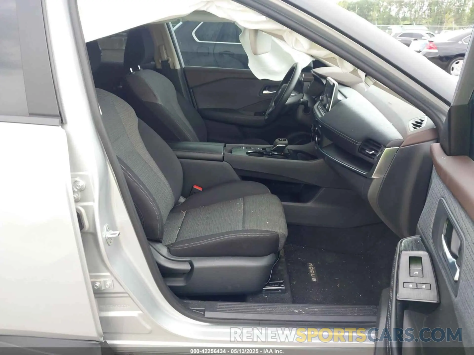 5 Photograph of a damaged car 5N1BT3BAXPC783789 NISSAN ROGUE 2023