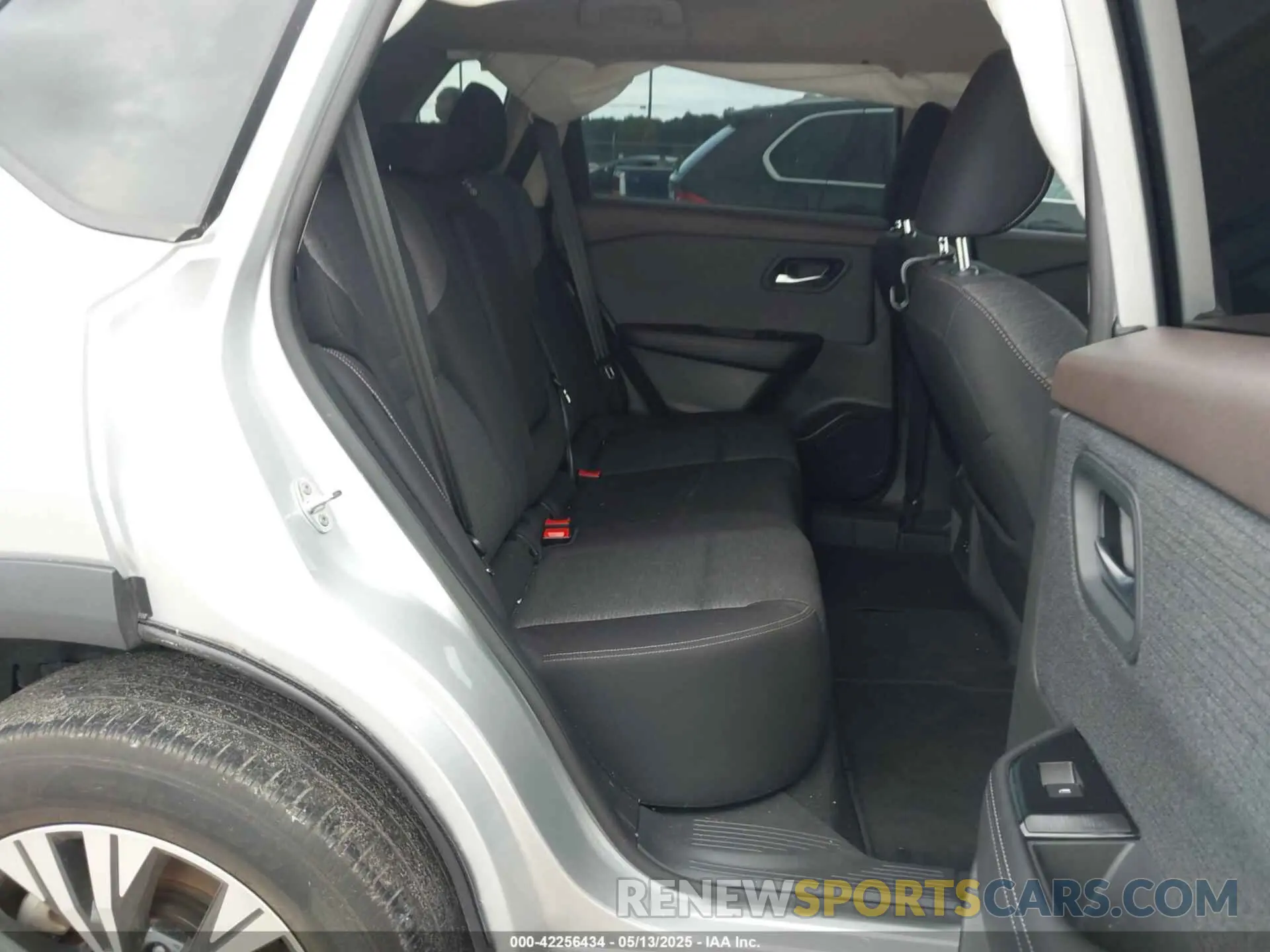 8 Photograph of a damaged car 5N1BT3BAXPC783789 NISSAN ROGUE 2023