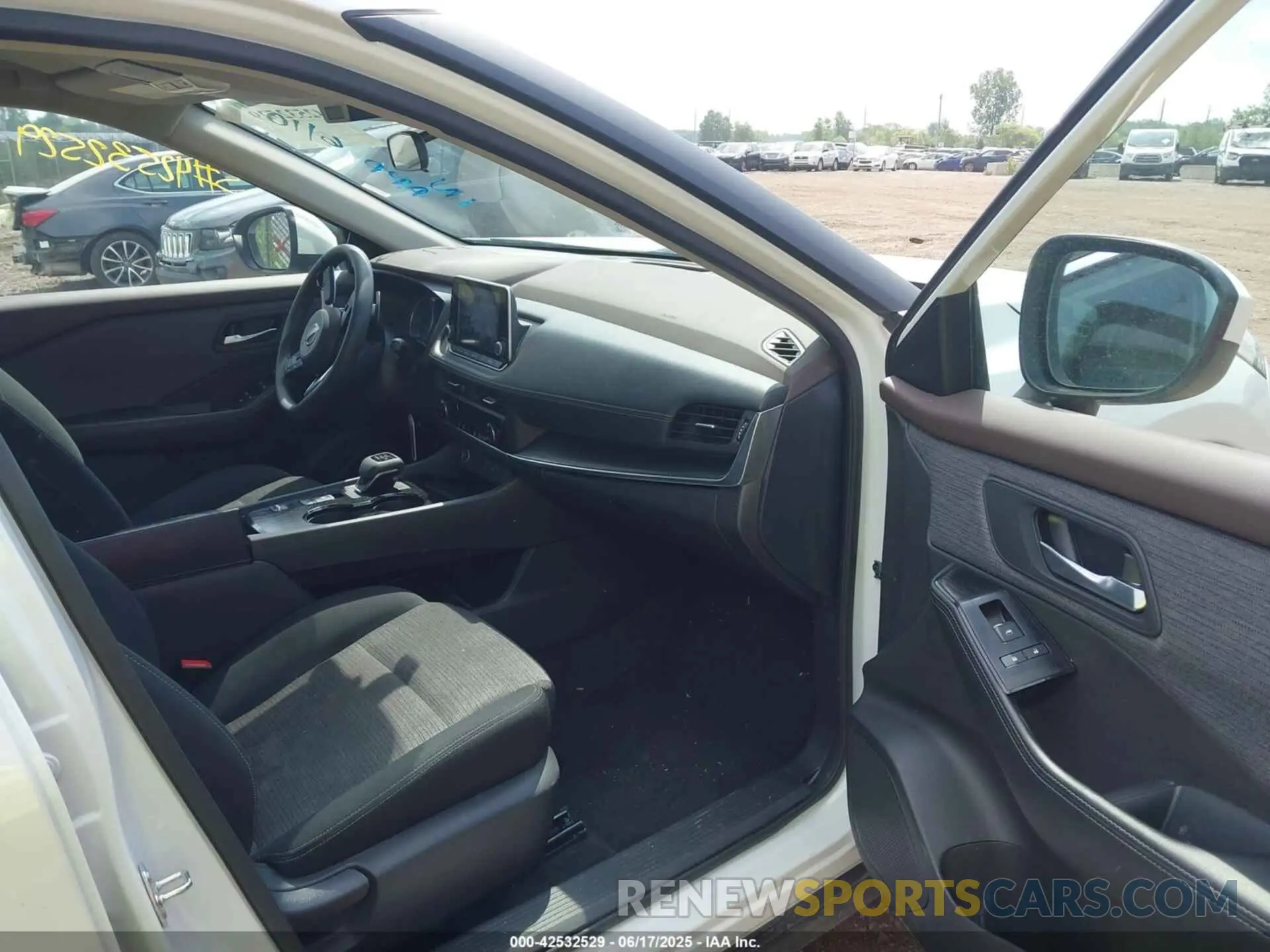 5 Photograph of a damaged car 5N1BT3BAXPC907091 NISSAN ROGUE 2023
