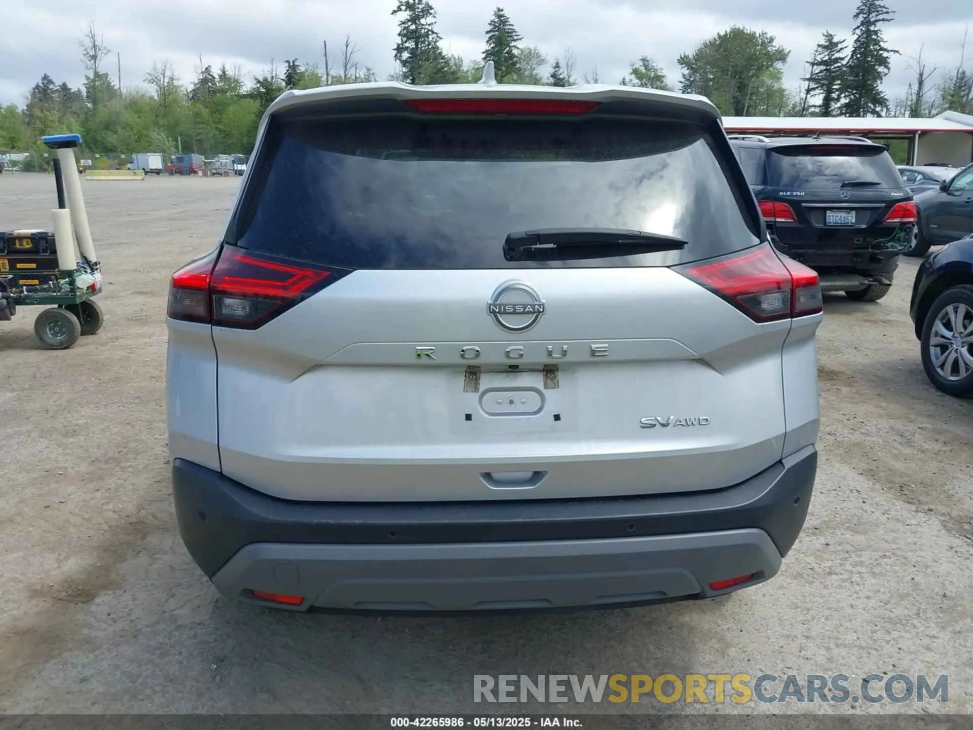 17 Photograph of a damaged car 5N1BT3BB1PC792941 NISSAN ROGUE 2023