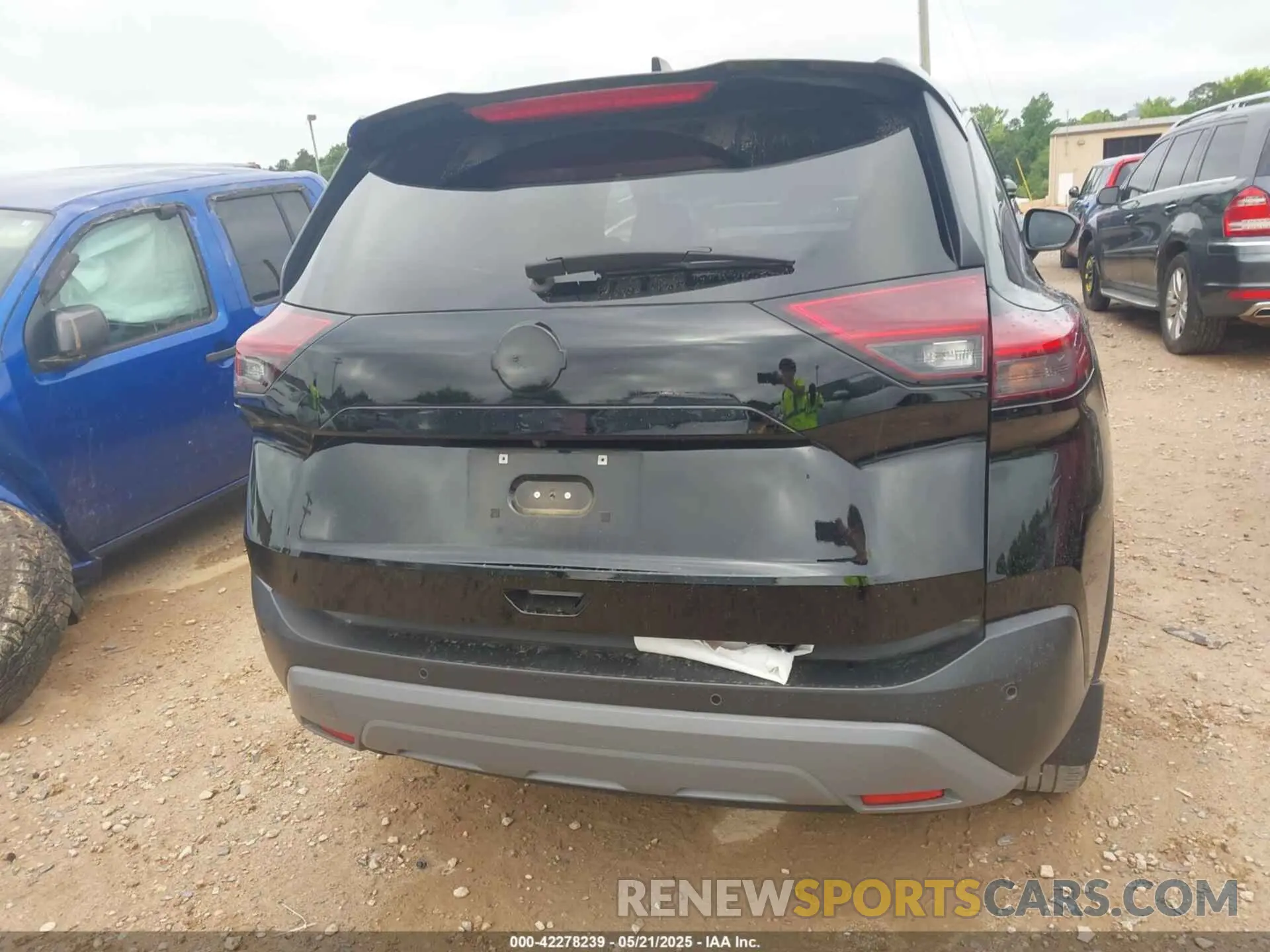 16 Photograph of a damaged car 5N1BT3BB1PC837215 NISSAN ROGUE 2023