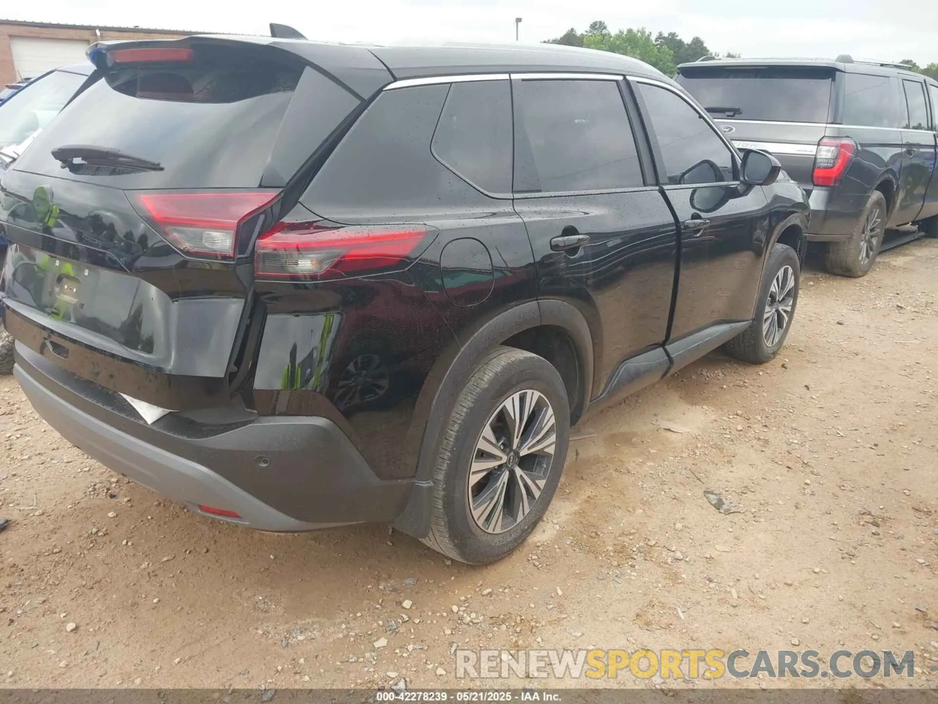 4 Photograph of a damaged car 5N1BT3BB1PC837215 NISSAN ROGUE 2023