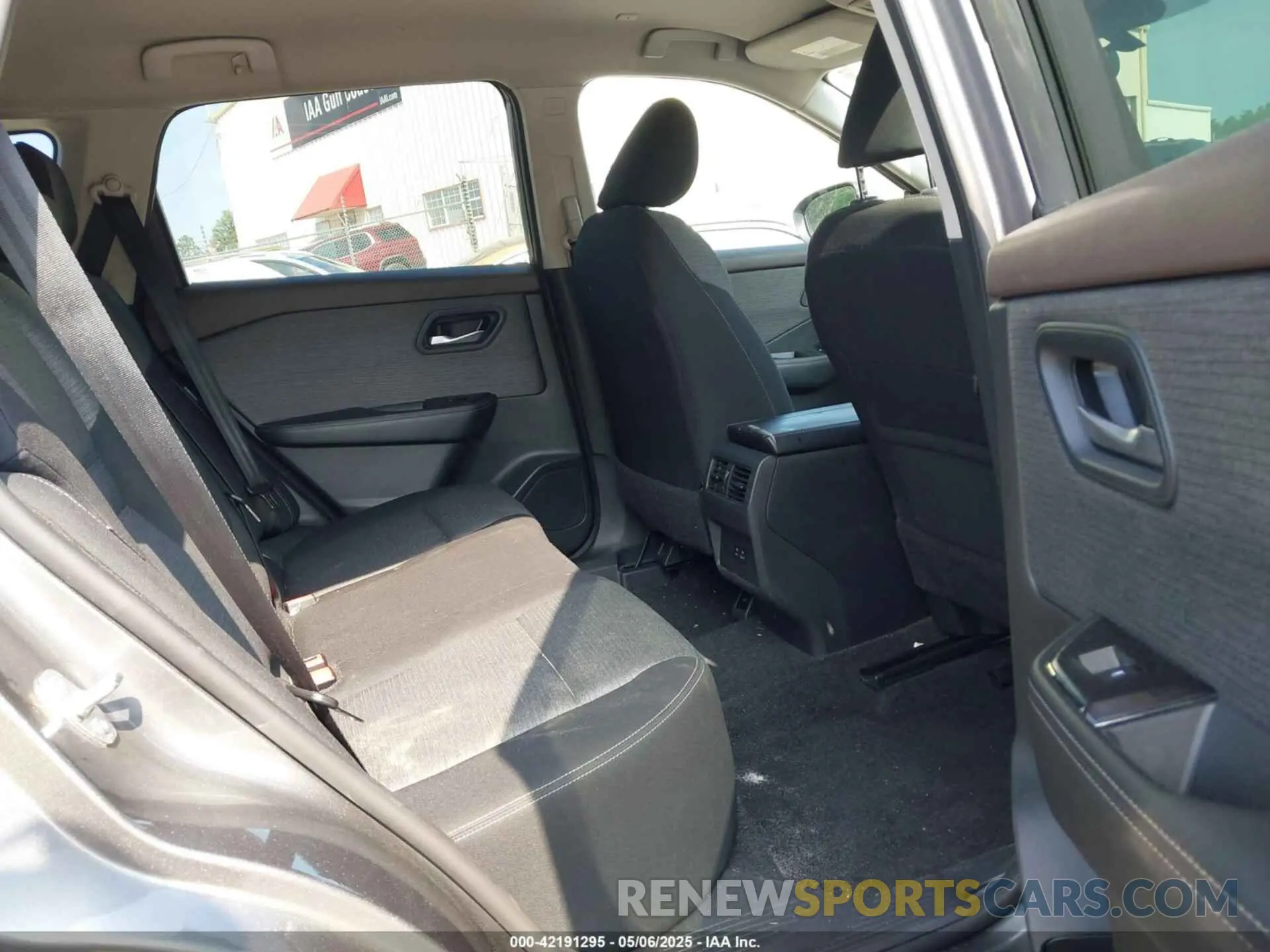 8 Photograph of a damaged car 5N1BT3BB1PC924676 NISSAN ROGUE 2023