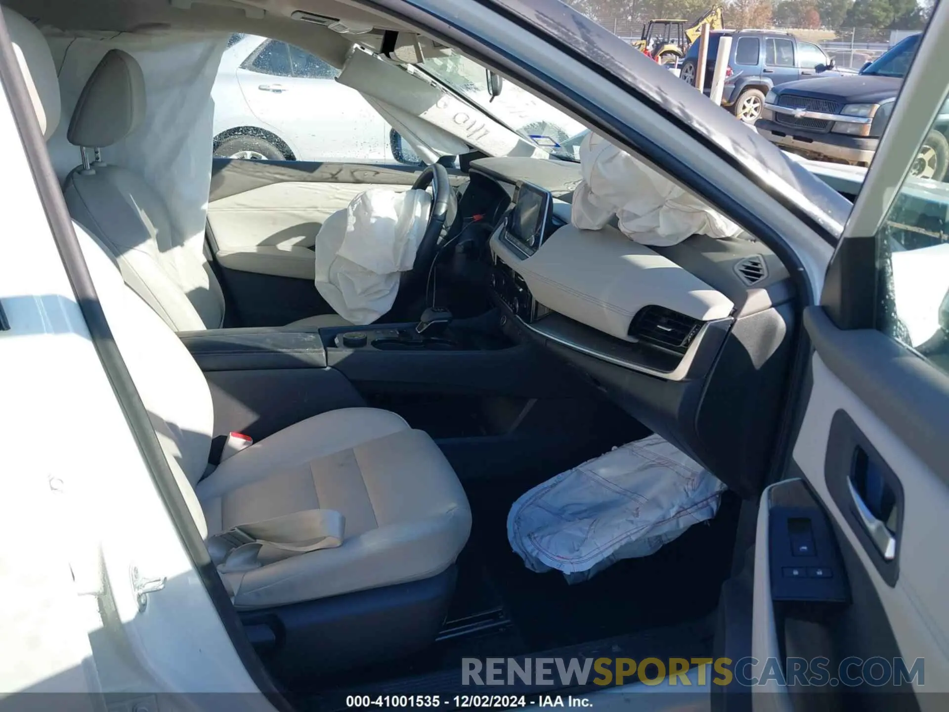 5 Photograph of a damaged car 5N1BT3BB3PC691870 NISSAN ROGUE 2023