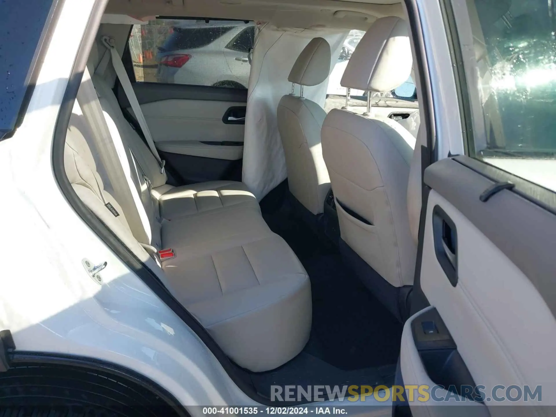 8 Photograph of a damaged car 5N1BT3BB3PC691870 NISSAN ROGUE 2023