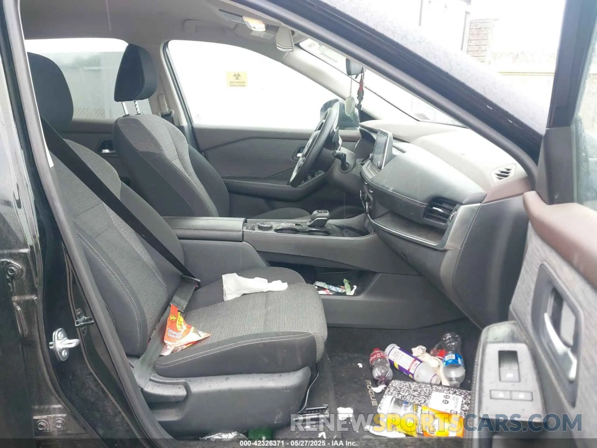 5 Photograph of a damaged car 5N1BT3BB3PC940197 NISSAN ROGUE 2023