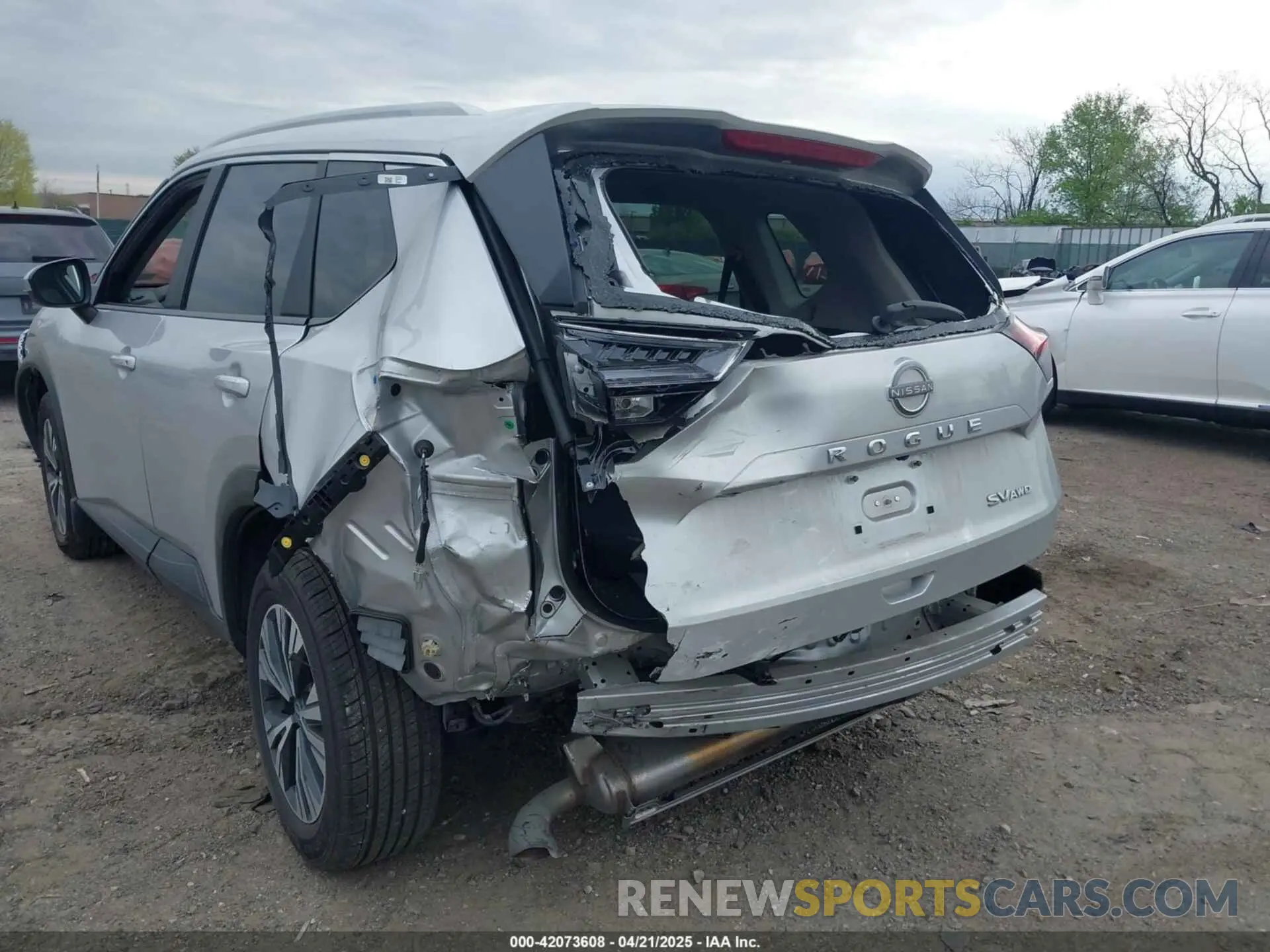 17 Photograph of a damaged car 5N1BT3BB5PC798144 NISSAN ROGUE 2023
