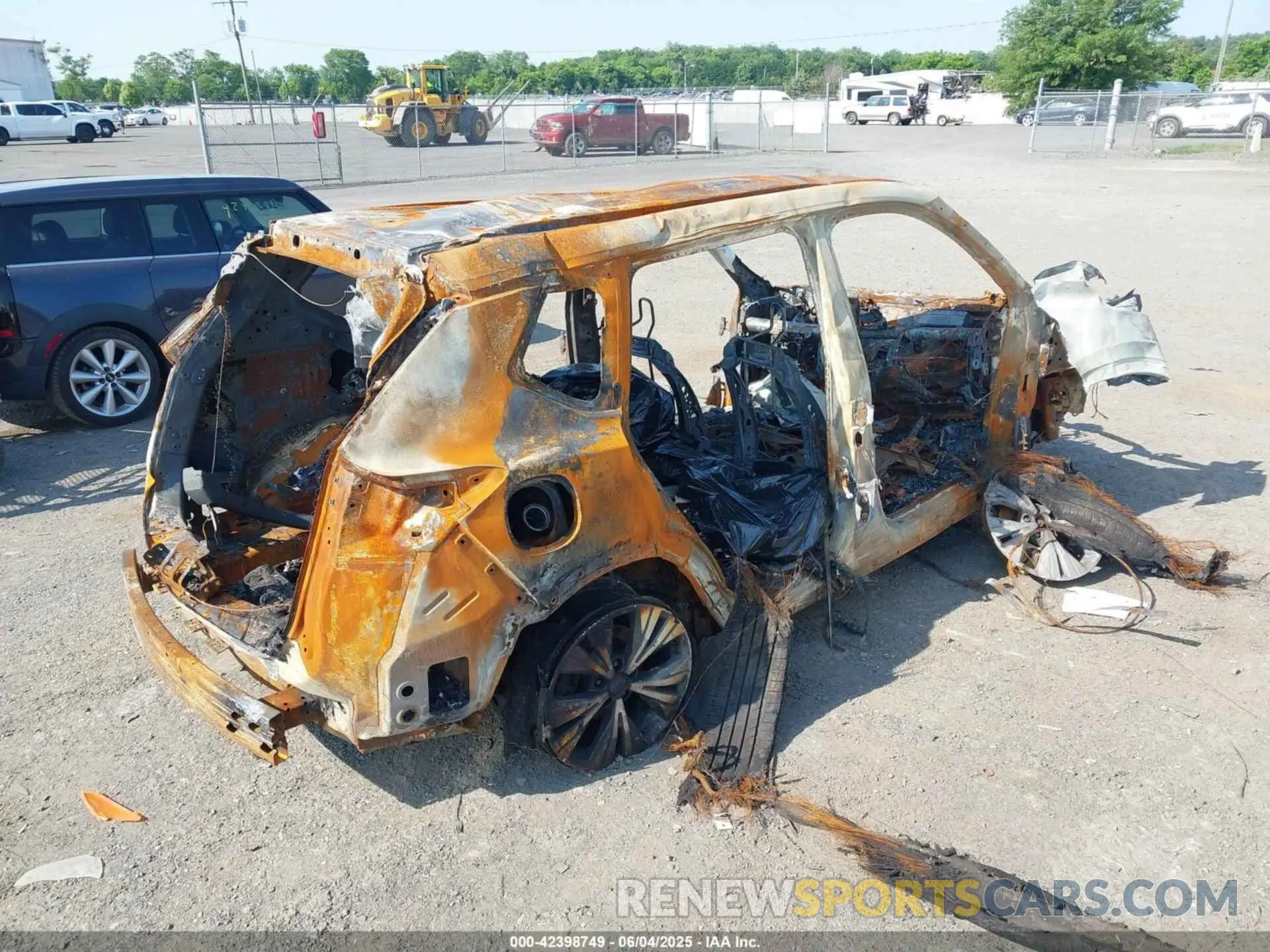 4 Photograph of a damaged car 5N1BT3BB5PC829778 NISSAN ROGUE 2023