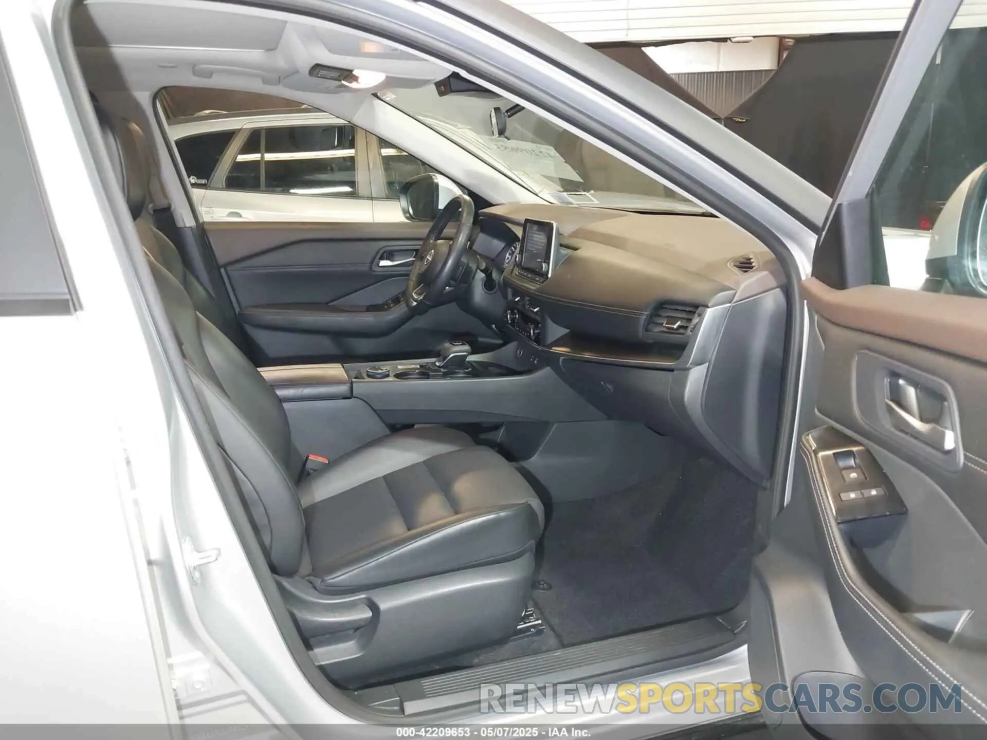 5 Photograph of a damaged car 5N1BT3BB6PC826582 NISSAN ROGUE 2023