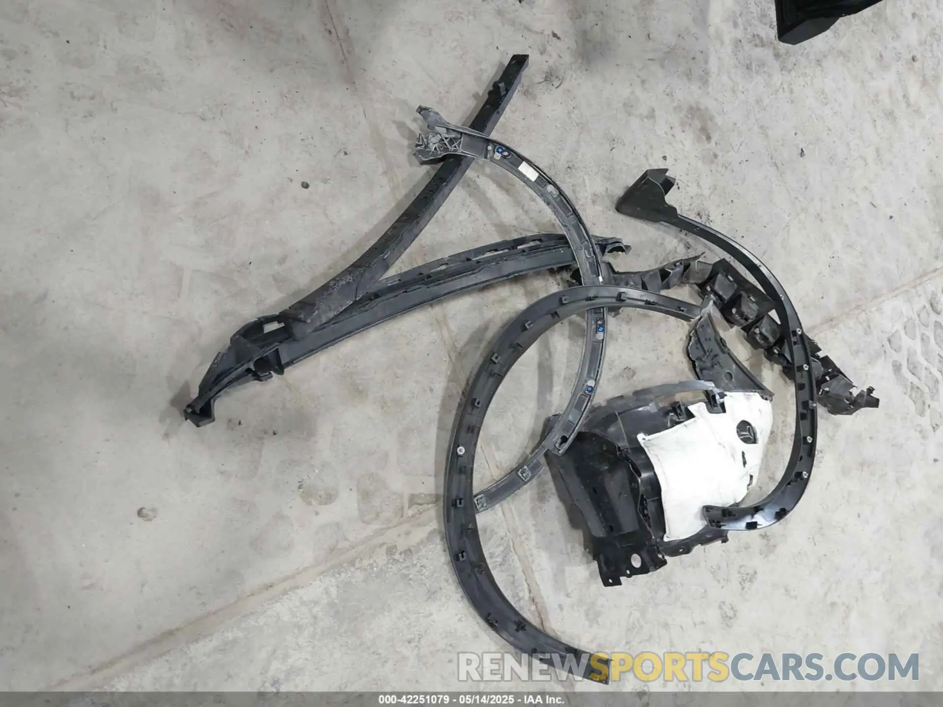 12 Photograph of a damaged car 5N1BT3BB6PC915309 NISSAN ROGUE 2023