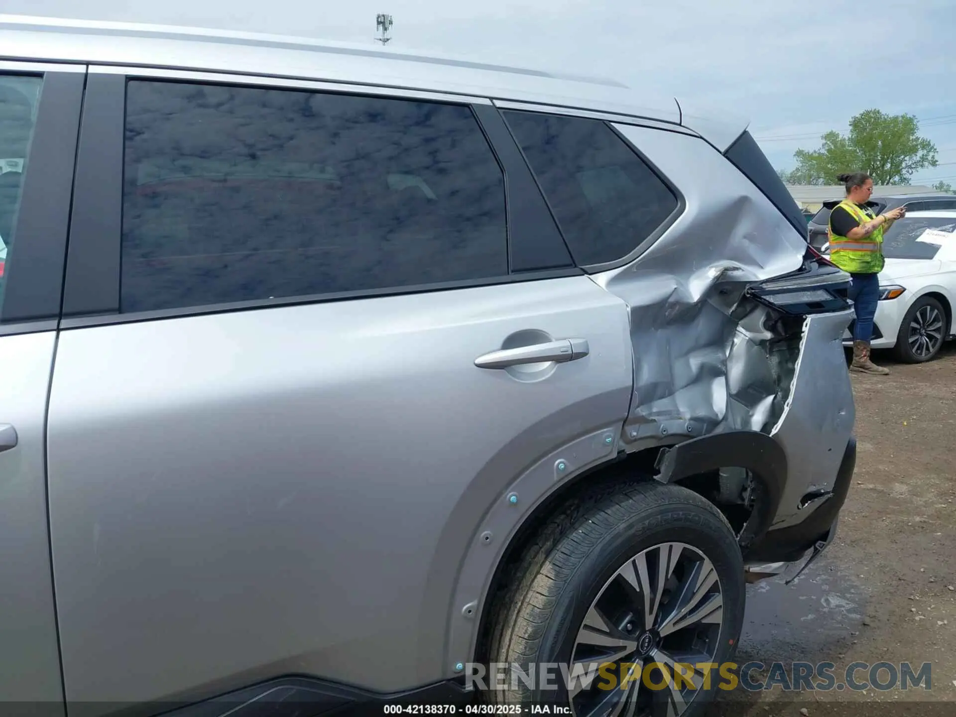 6 Photograph of a damaged car 5N1BT3BBXPC677013 NISSAN ROGUE 2023