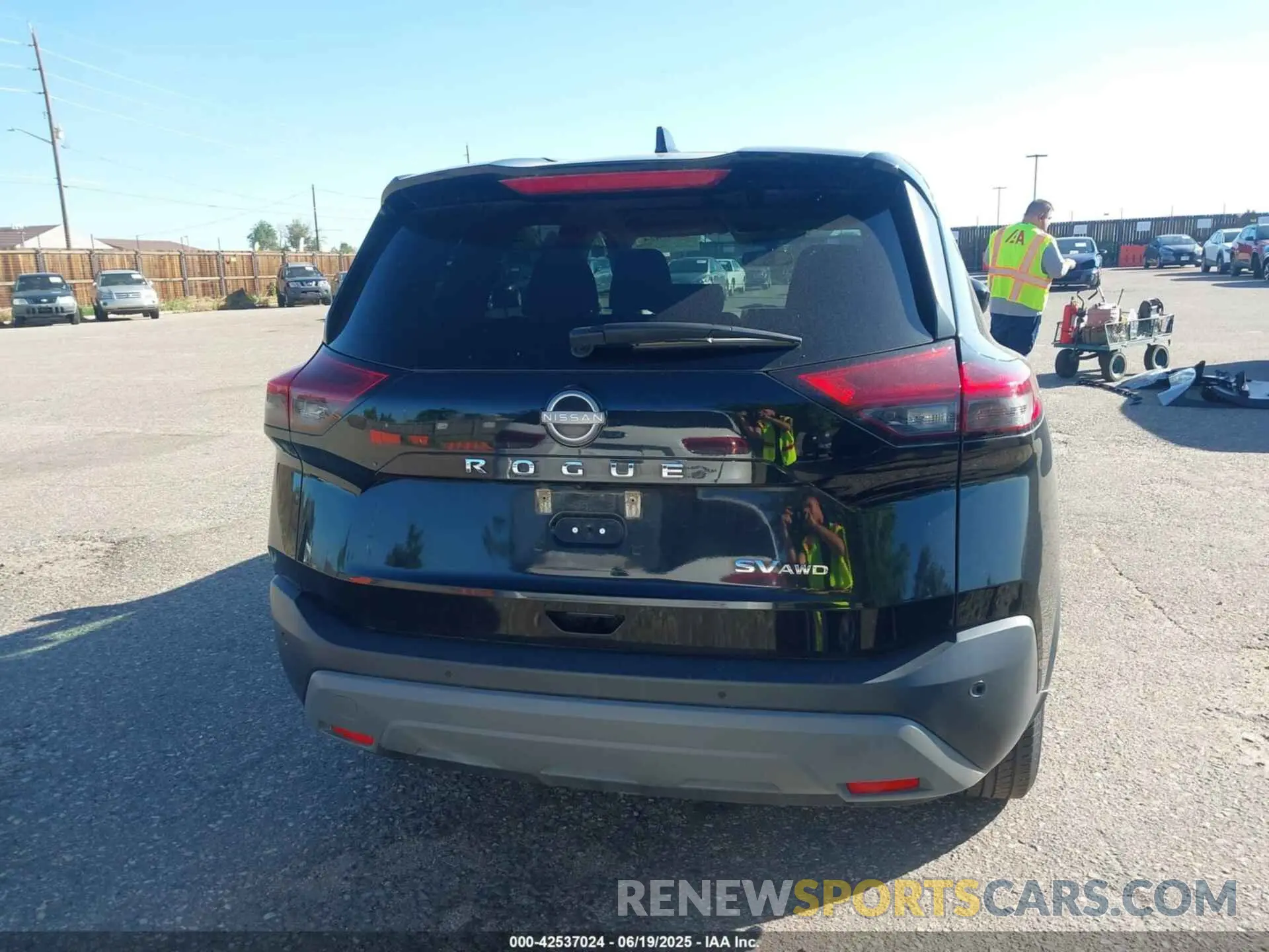 17 Photograph of a damaged car 5N1BT3BBXPC818775 NISSAN ROGUE 2023