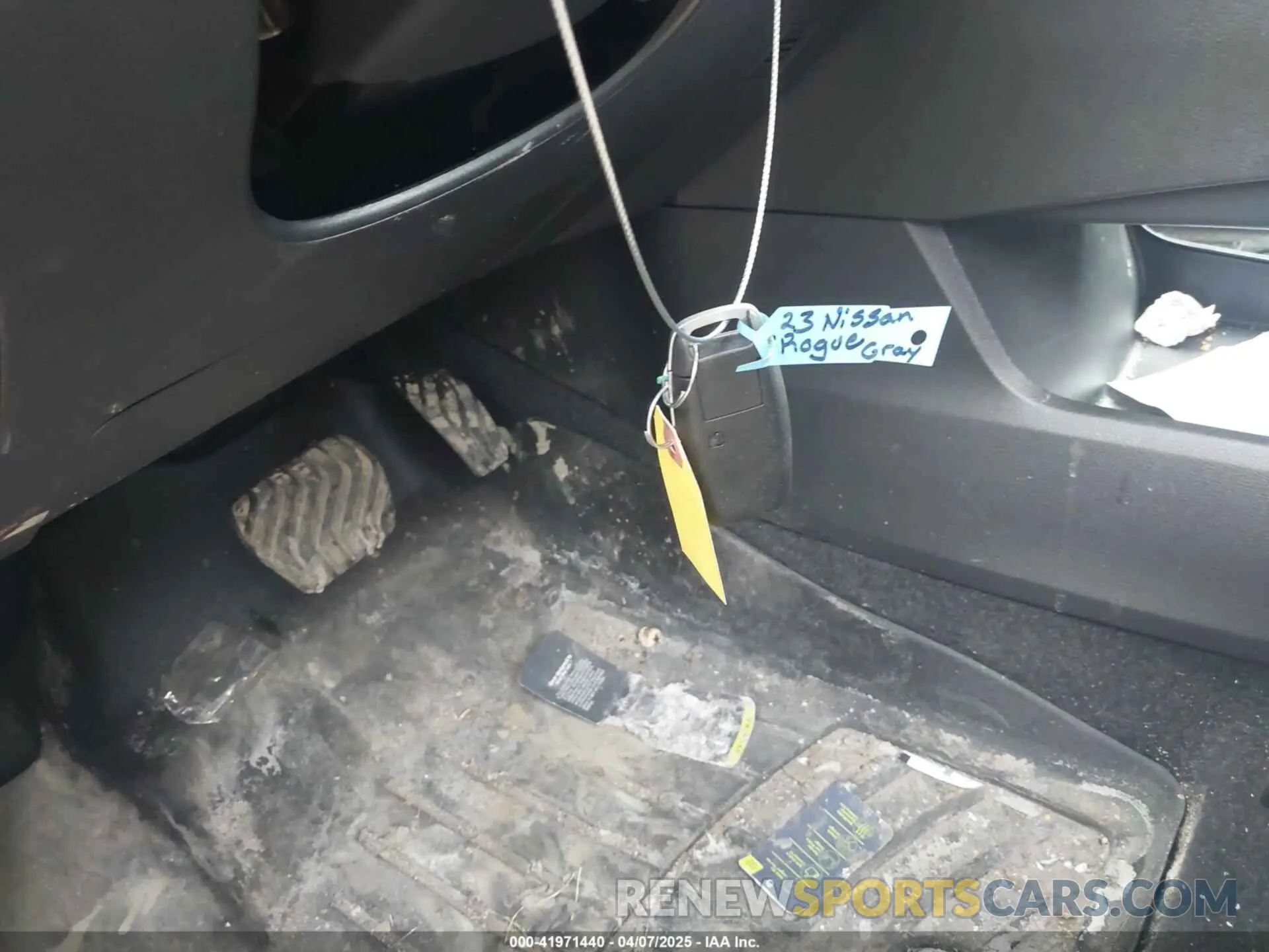 11 Photograph of a damaged car 5N1BT3BBXPC876336 NISSAN ROGUE 2023