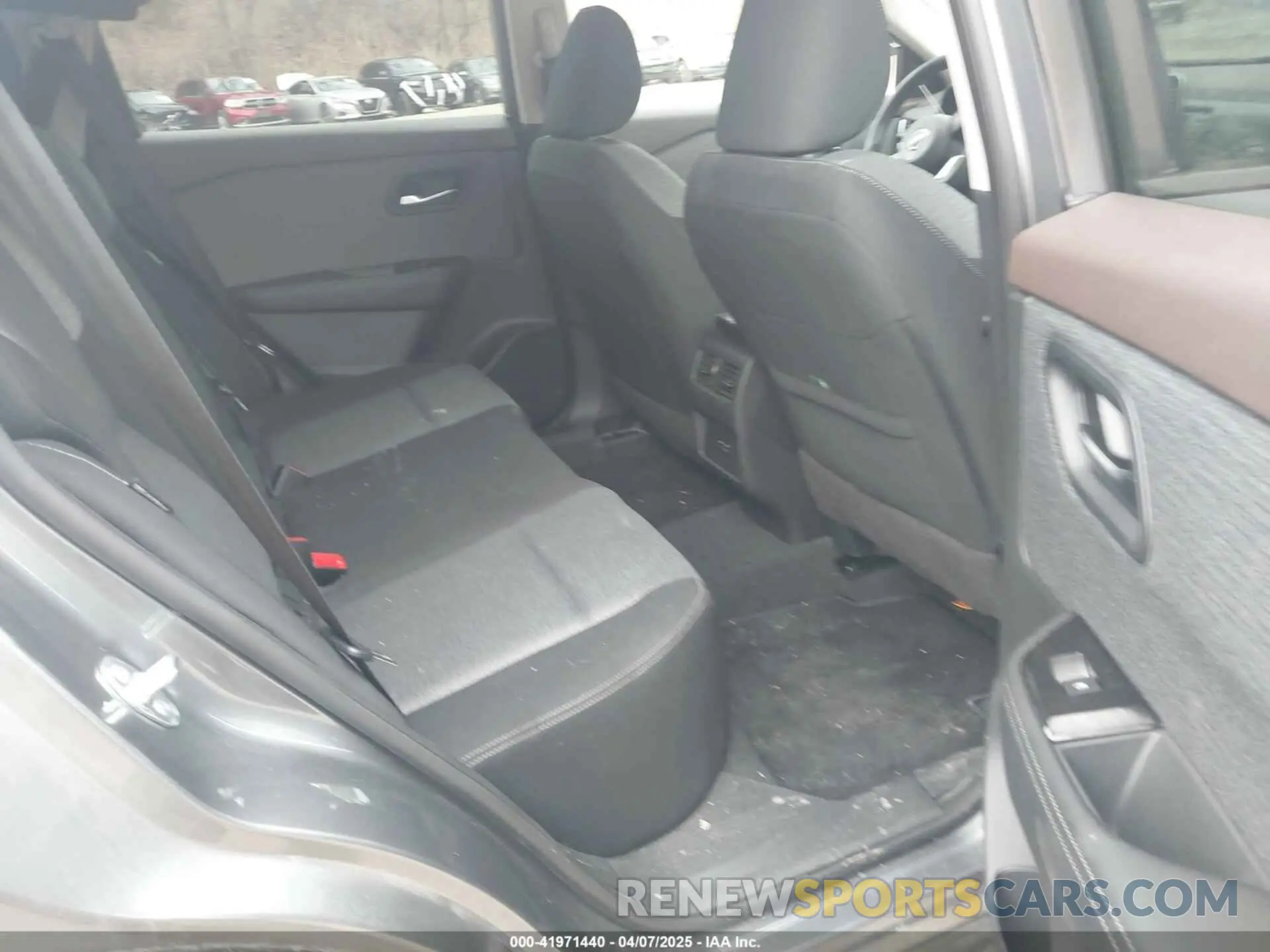 8 Photograph of a damaged car 5N1BT3BBXPC876336 NISSAN ROGUE 2023