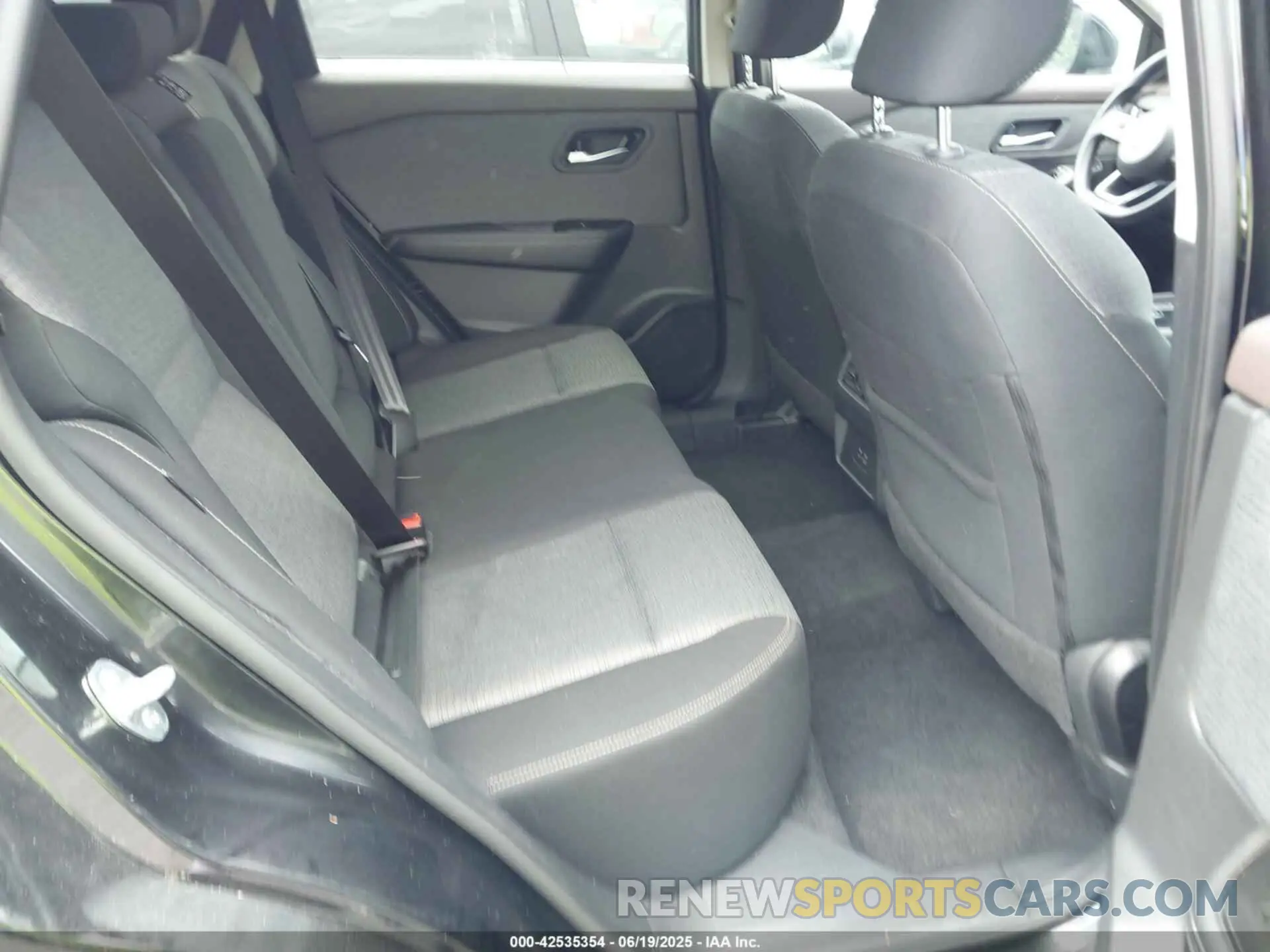 8 Photograph of a damaged car 5N1BT3BBXPC890897 NISSAN ROGUE 2023