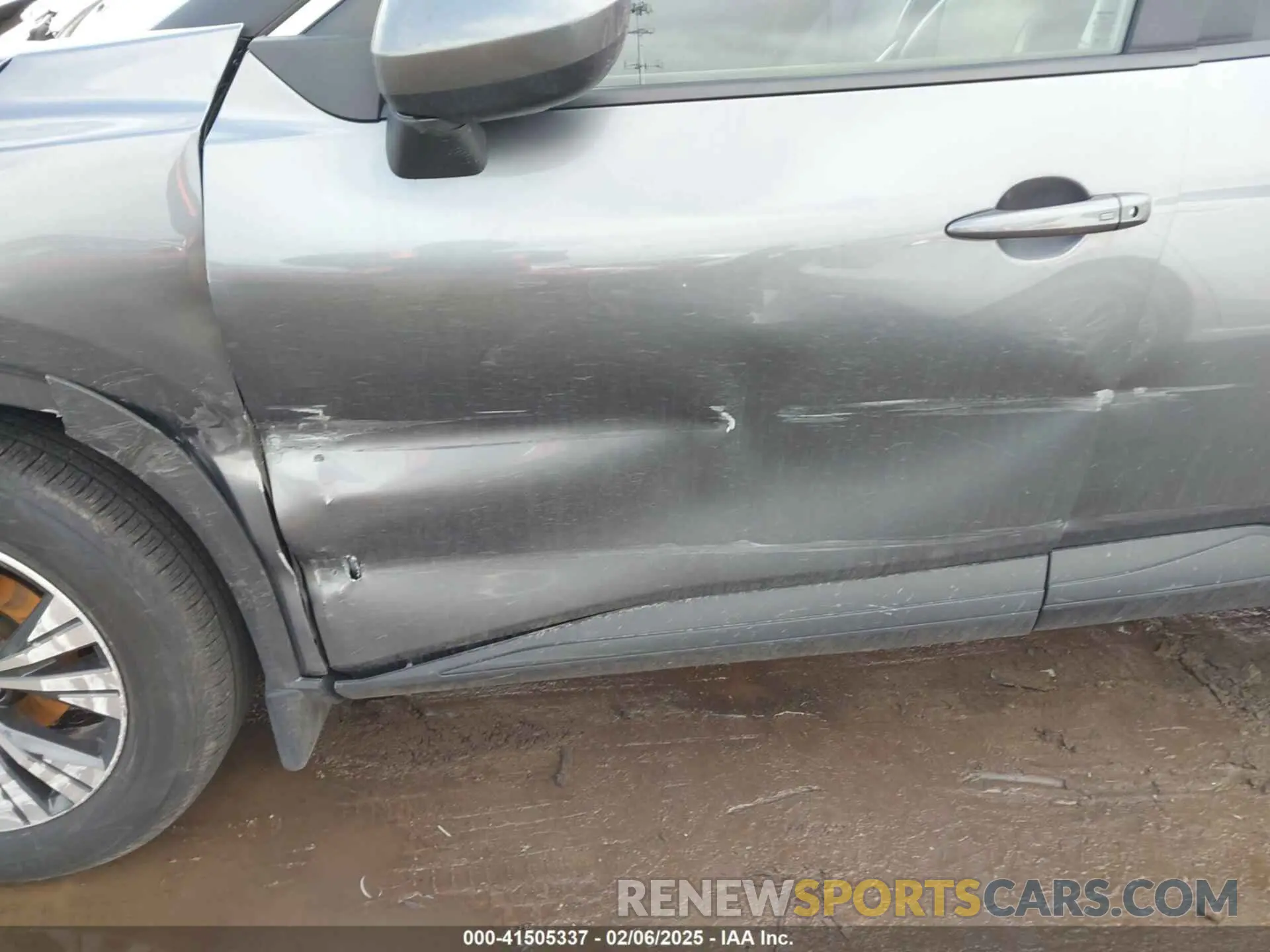 19 Photograph of a damaged car 5N1BT3BBXPC924742 NISSAN ROGUE 2023