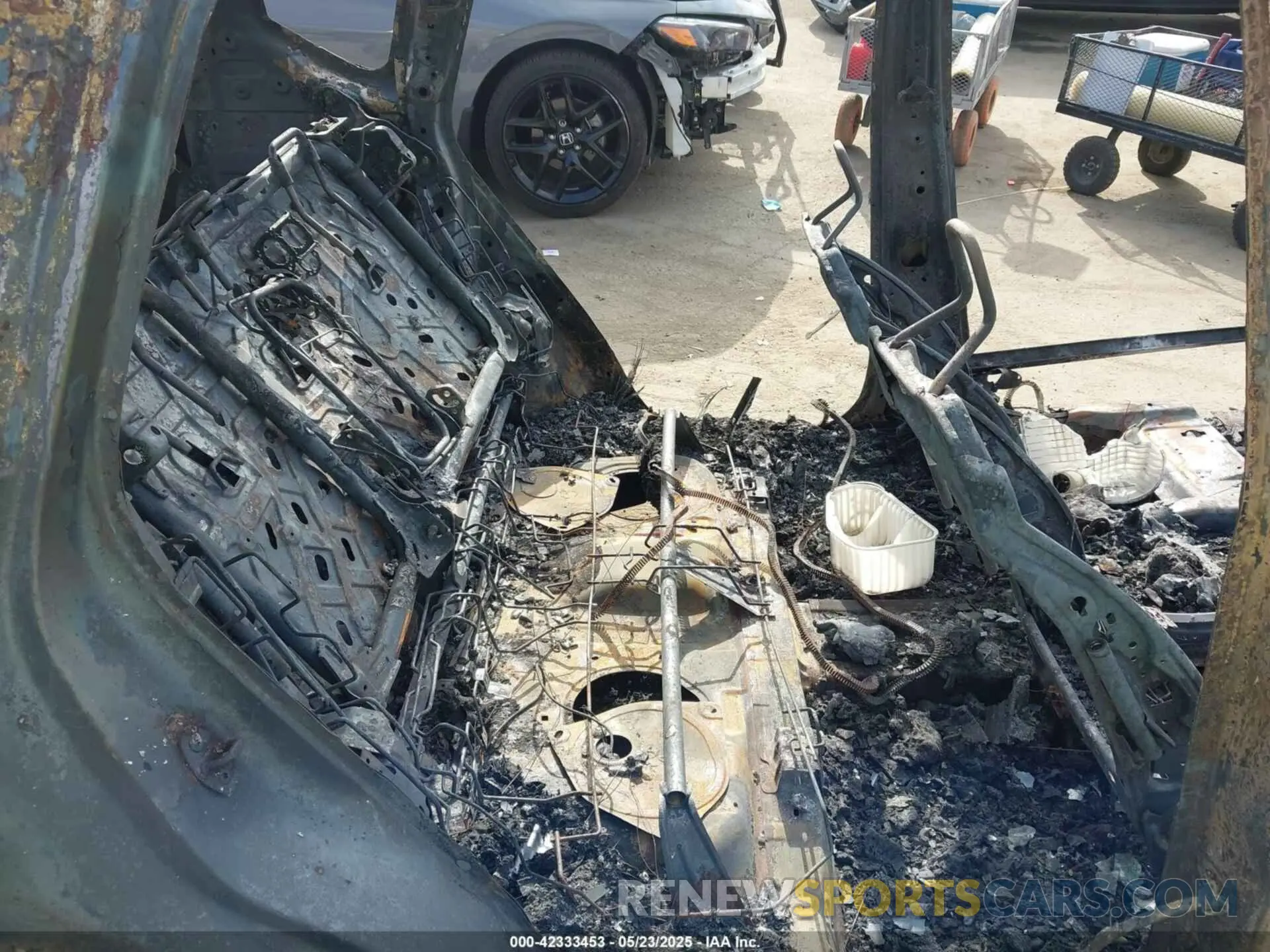 8 Photograph of a damaged car 5N1BT3CA3PC678235 NISSAN ROGUE 2023