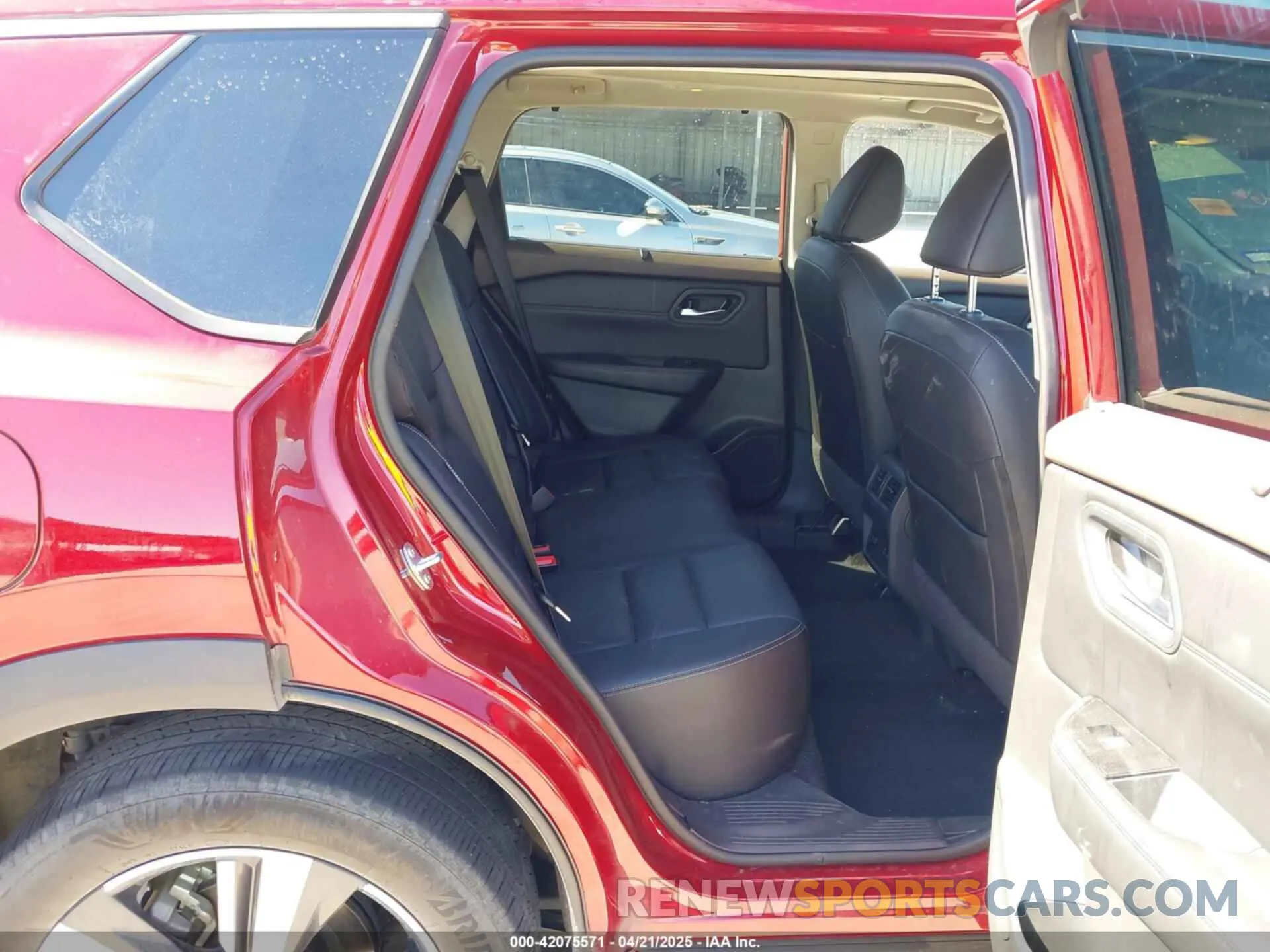 8 Photograph of a damaged car 5N1BT3CA5PC878243 NISSAN ROGUE 2023