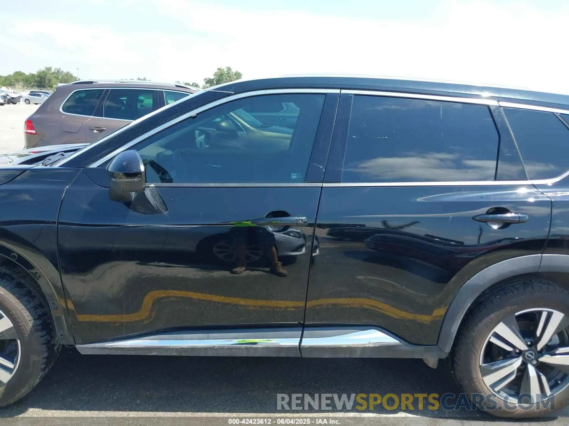 15 Photograph of a damaged car 5N1BT3CA8PC925703 NISSAN ROGUE 2023