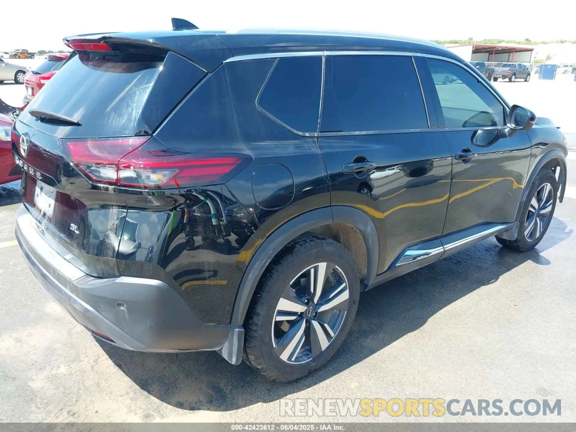 4 Photograph of a damaged car 5N1BT3CA8PC925703 NISSAN ROGUE 2023