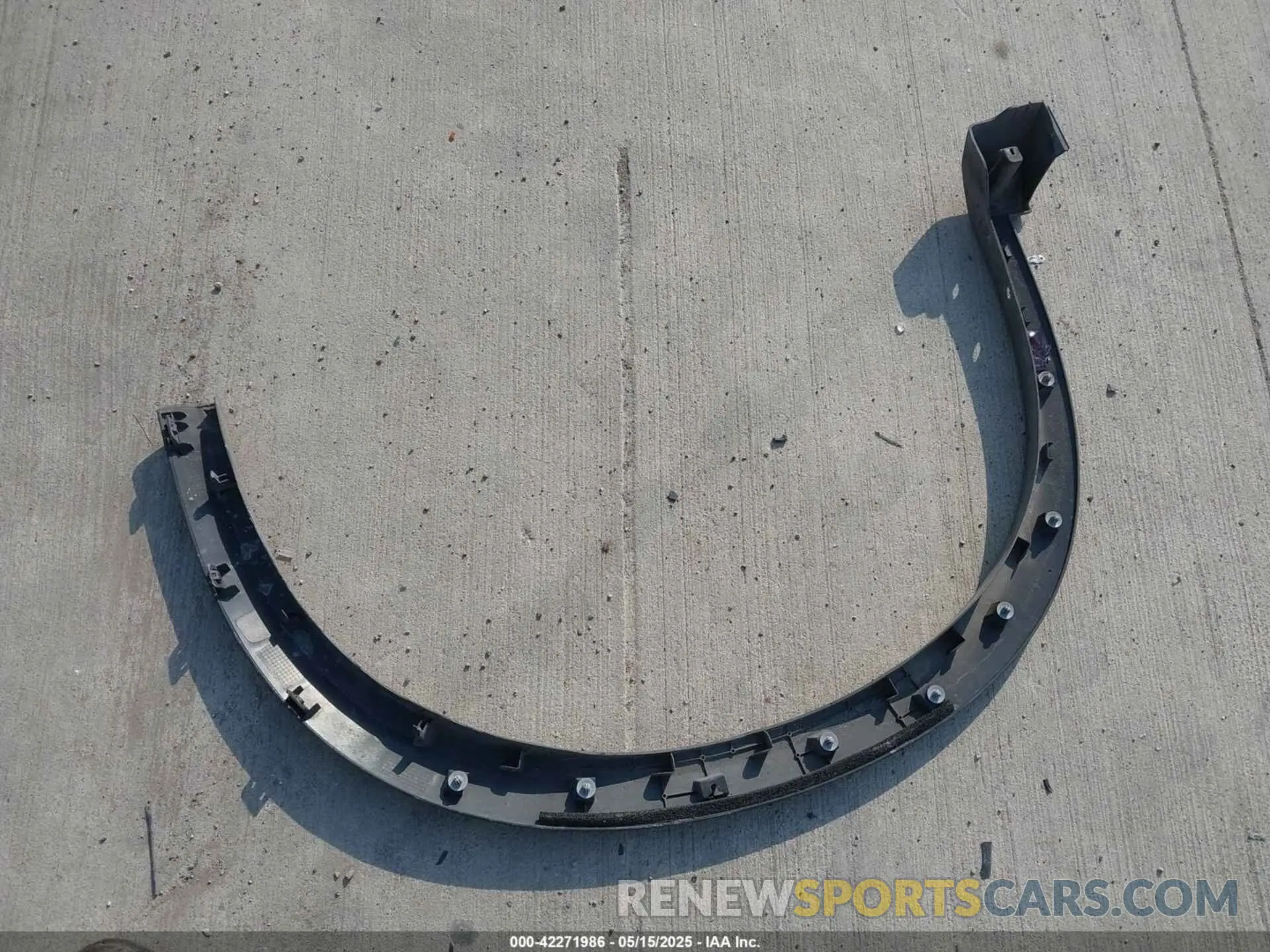 12 Photograph of a damaged car 5N1BT3CB0PC809971 NISSAN ROGUE 2023